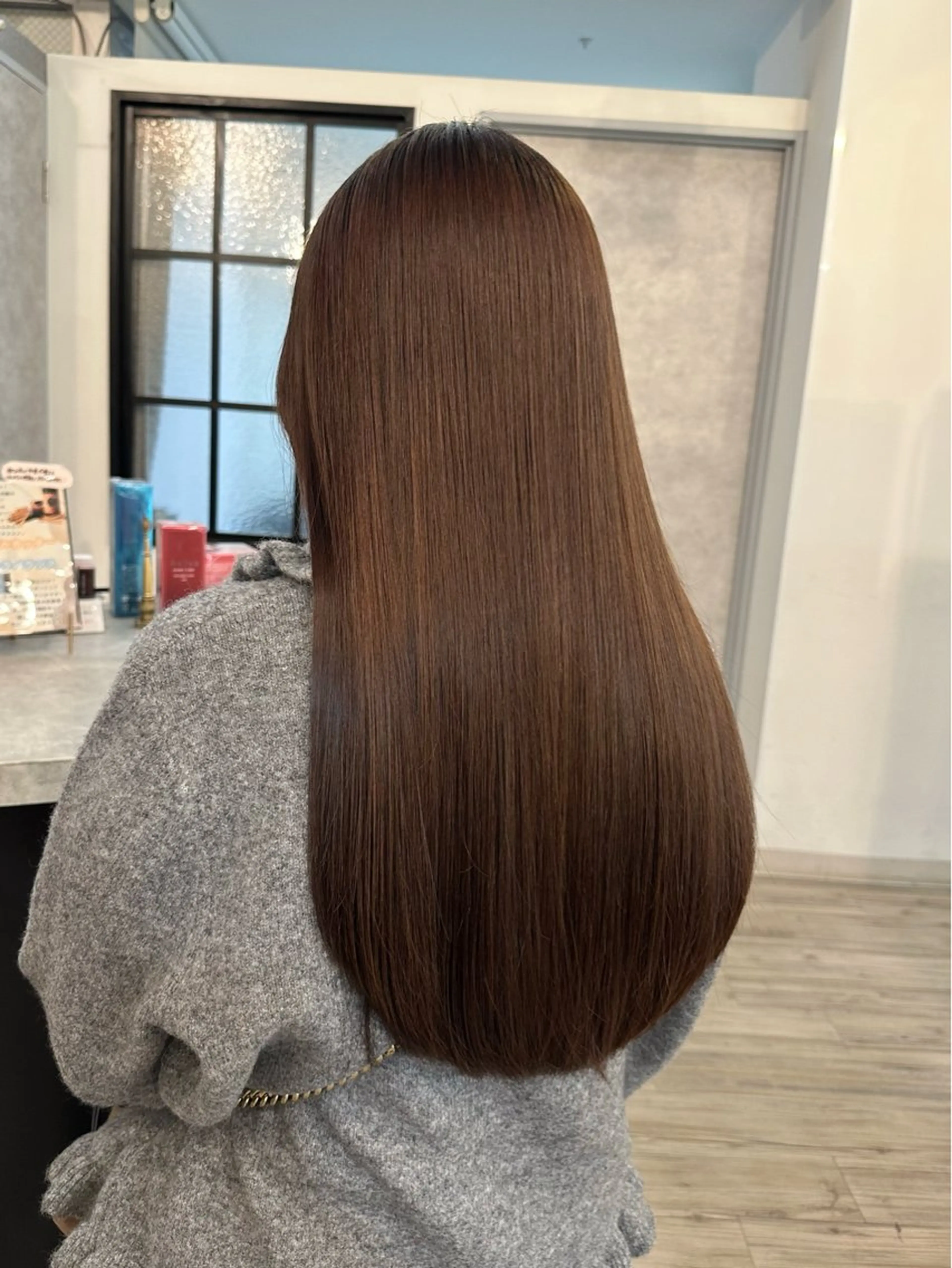 セミロング カット 縮毛矯正 sato ayaka ｜透明感カラー🫧のヘアスタイル