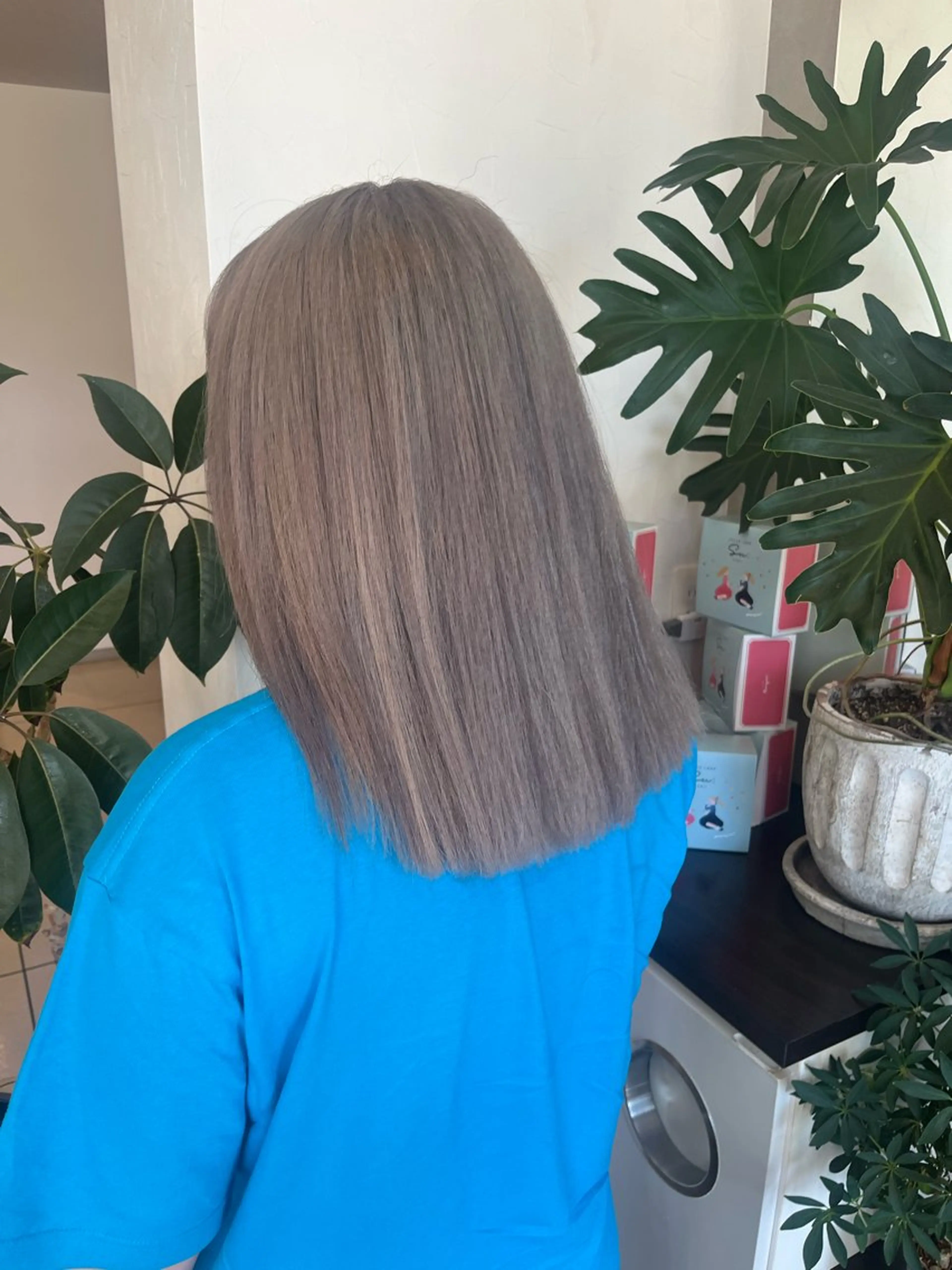 セミロング カラー 柔らかい艶暖色 レイヤー🫧姫汝のヘアスタイル