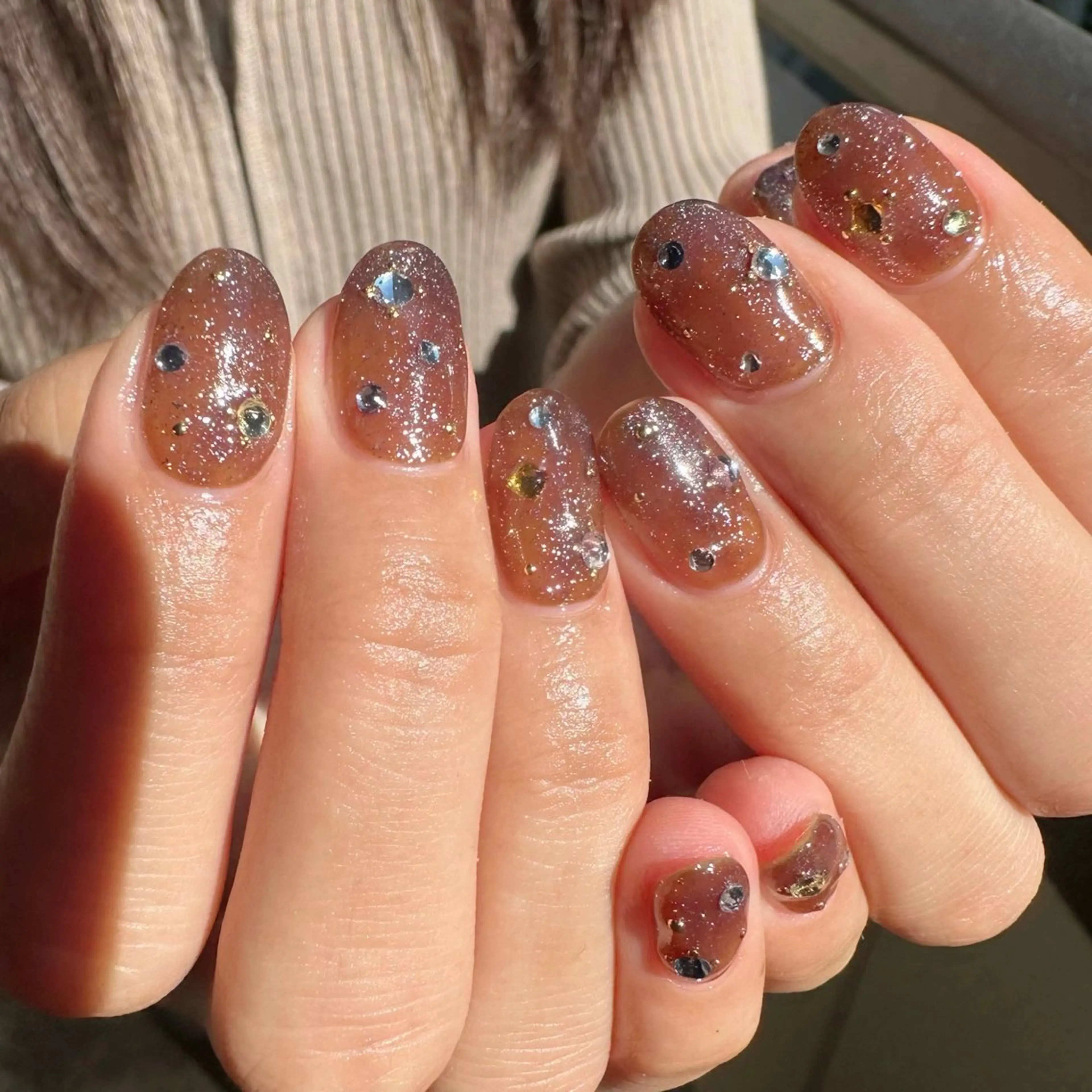 ネイル ブラウン フラッシュネイル 氷ネイル・うるうるネイル 韓国ネイル ラメ(グリッター) 🪞KAPE NAIL 🪞のネイルデザイン