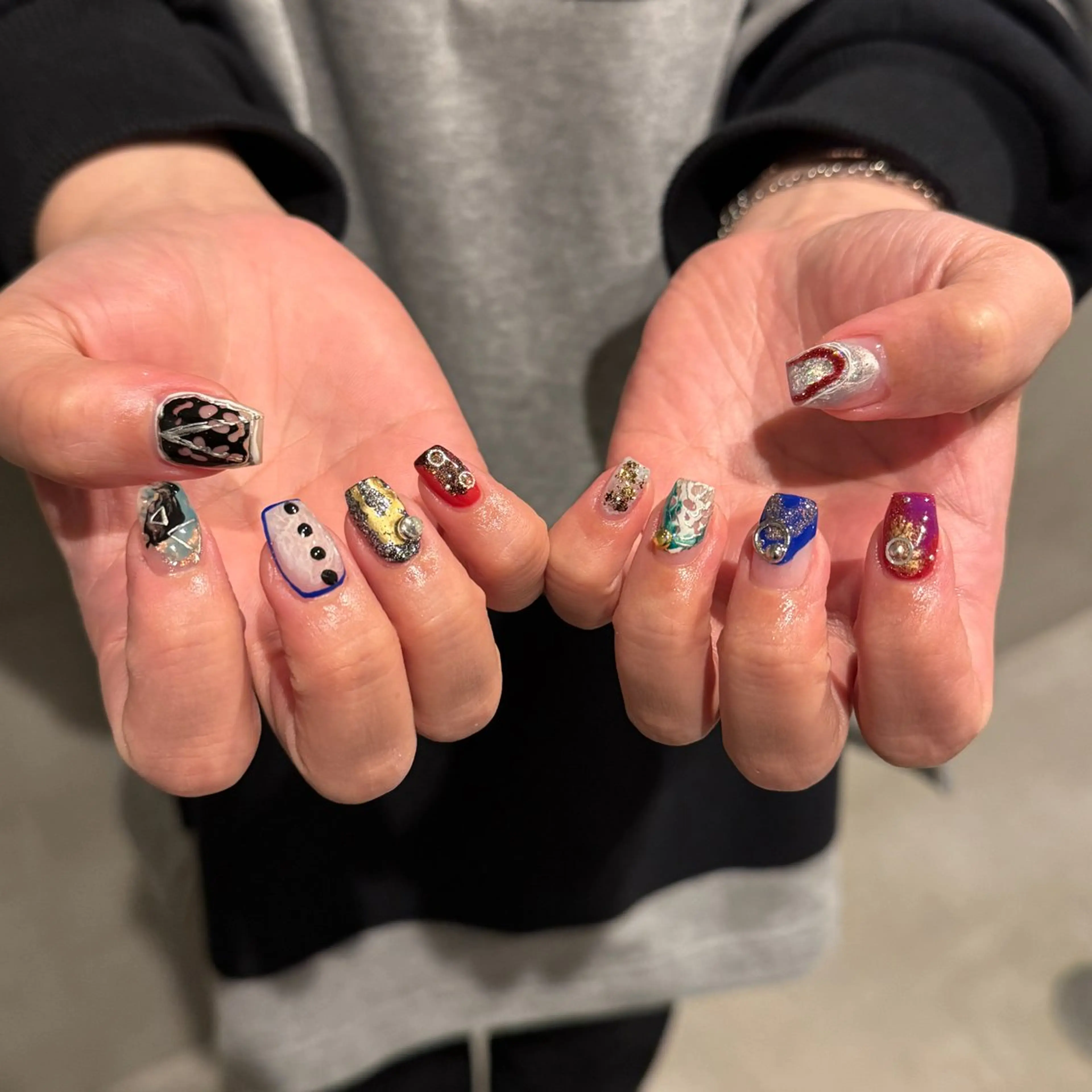 ネイル ハンドネイル 𝐫𝐚𝐢 𝐧𝐚𝐢𝐥のネイルデザイン
