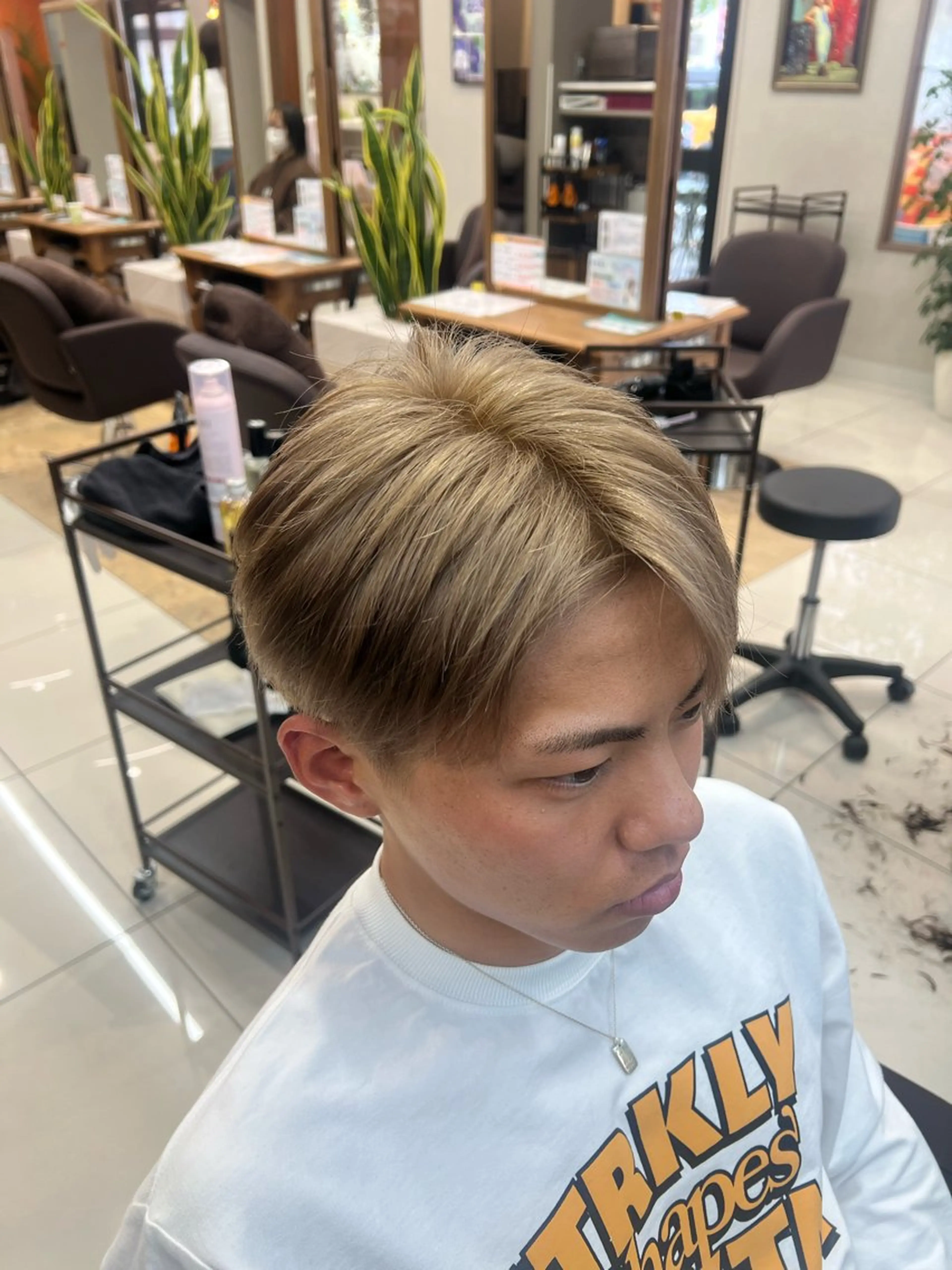 カラー メンズ メンズブリーチ ブリーチ Earth/A青江店 重本隆之介のヘアスタイル