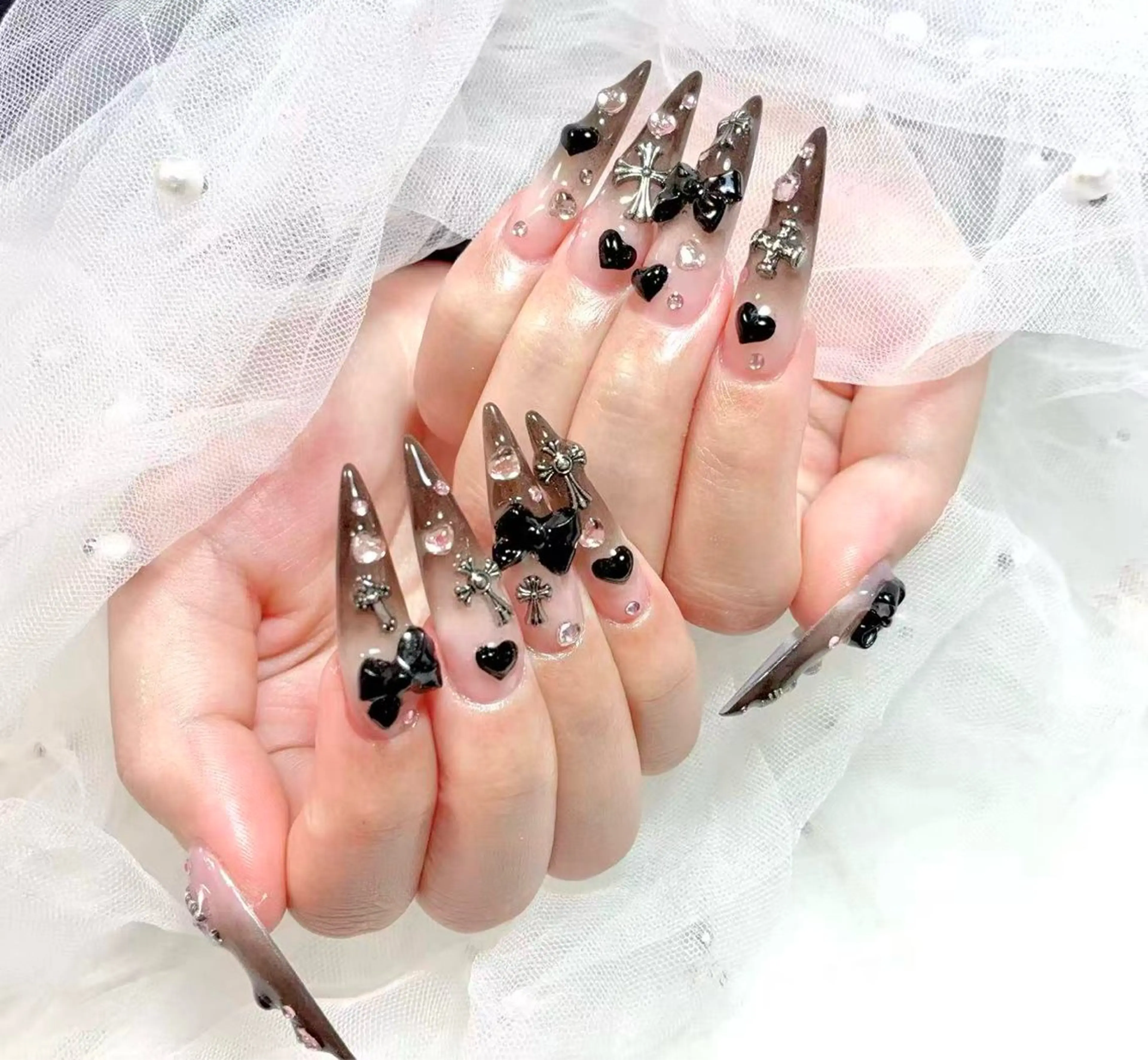 ネイル アニマル柄 チークネイル 成人式 フラッシュネイル フットネイル ハンドネイル B·U Nail大宮 長さだし専門店のネイルデザイン