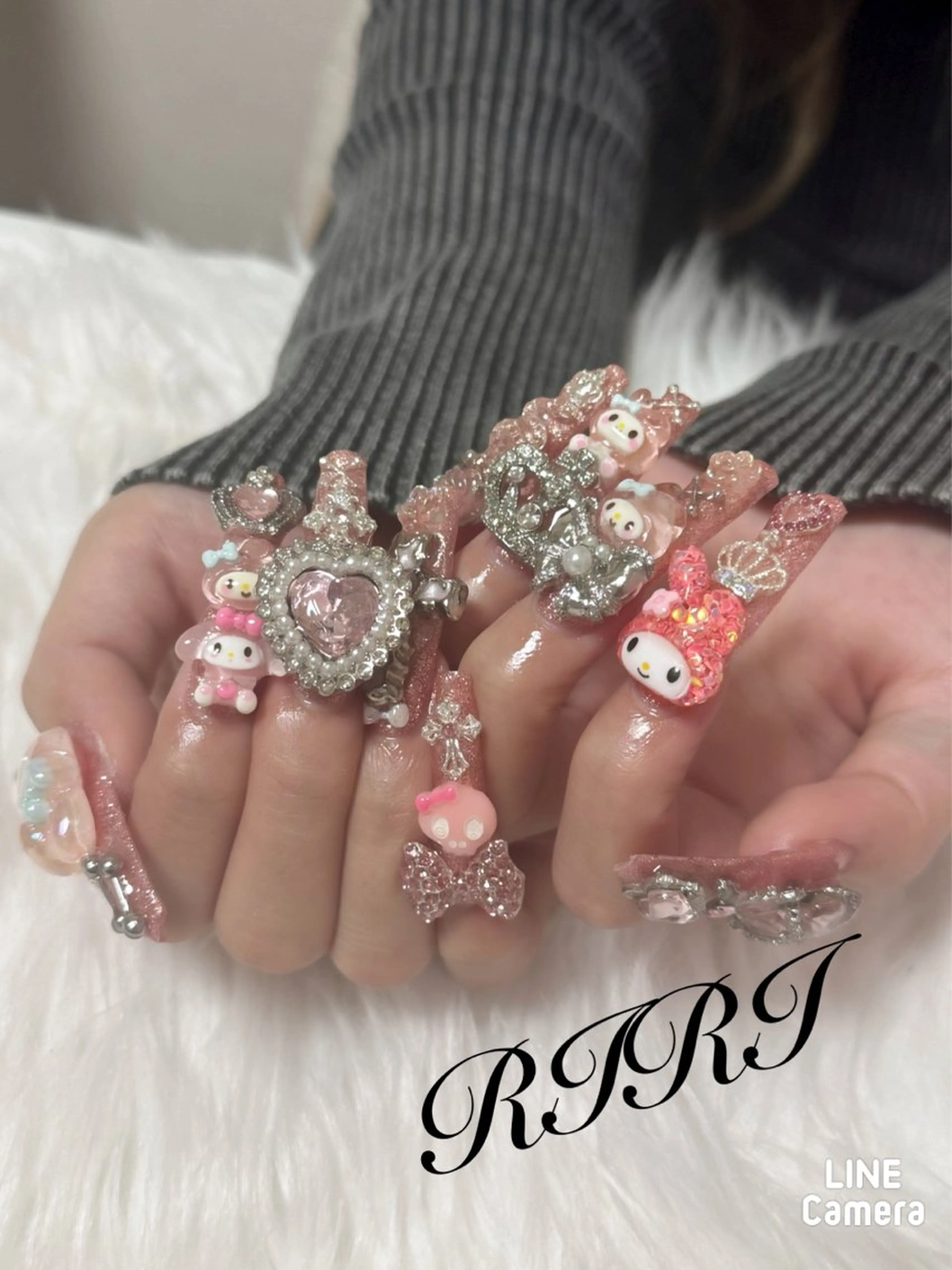 ネイル ジェルネイル ロングネイル ピンク リボン スカルプネイル ハンドネイル riri オーナーのネイルデザイン