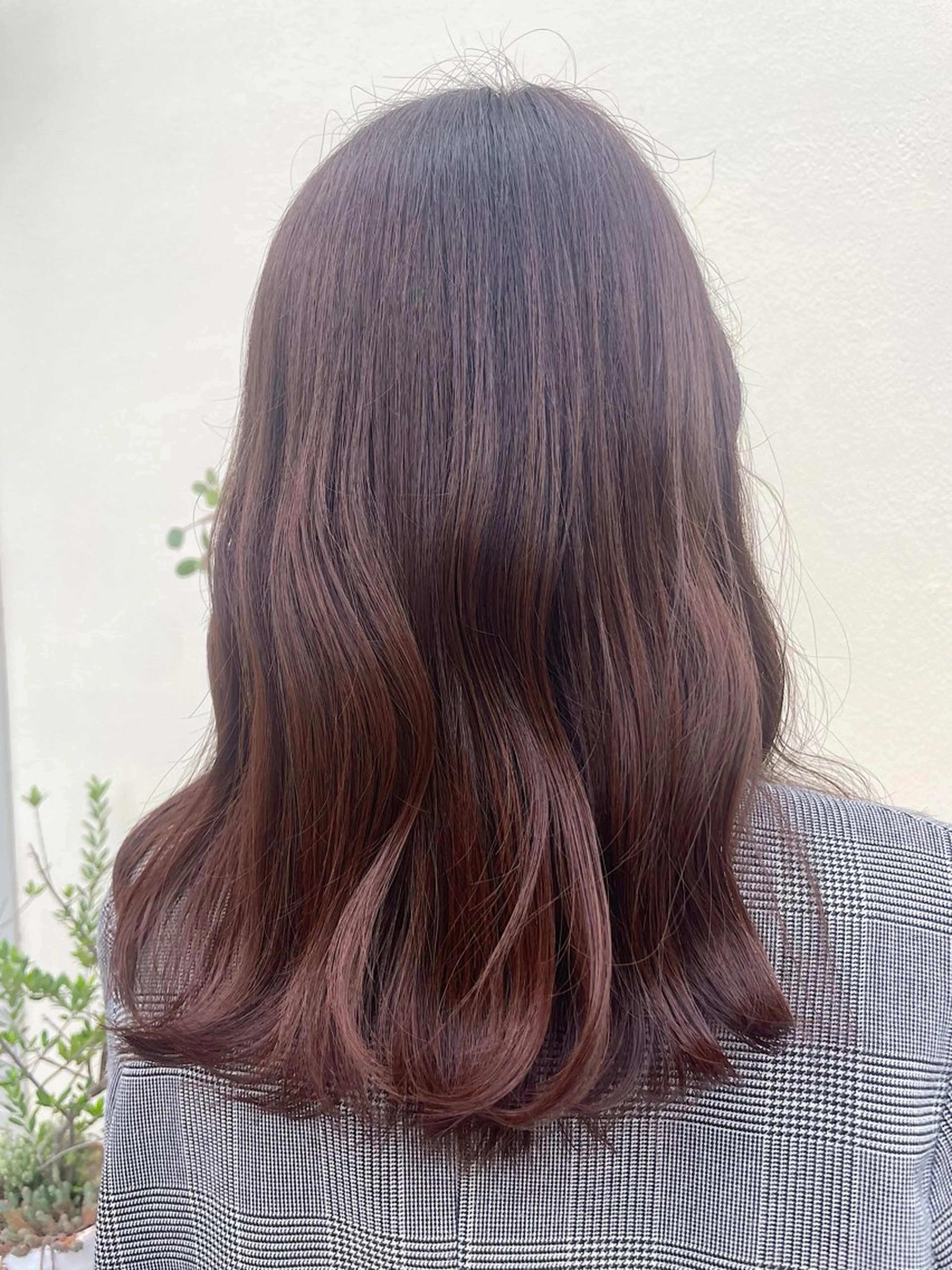 ミディアム 三國 栞音のヘアスタイル