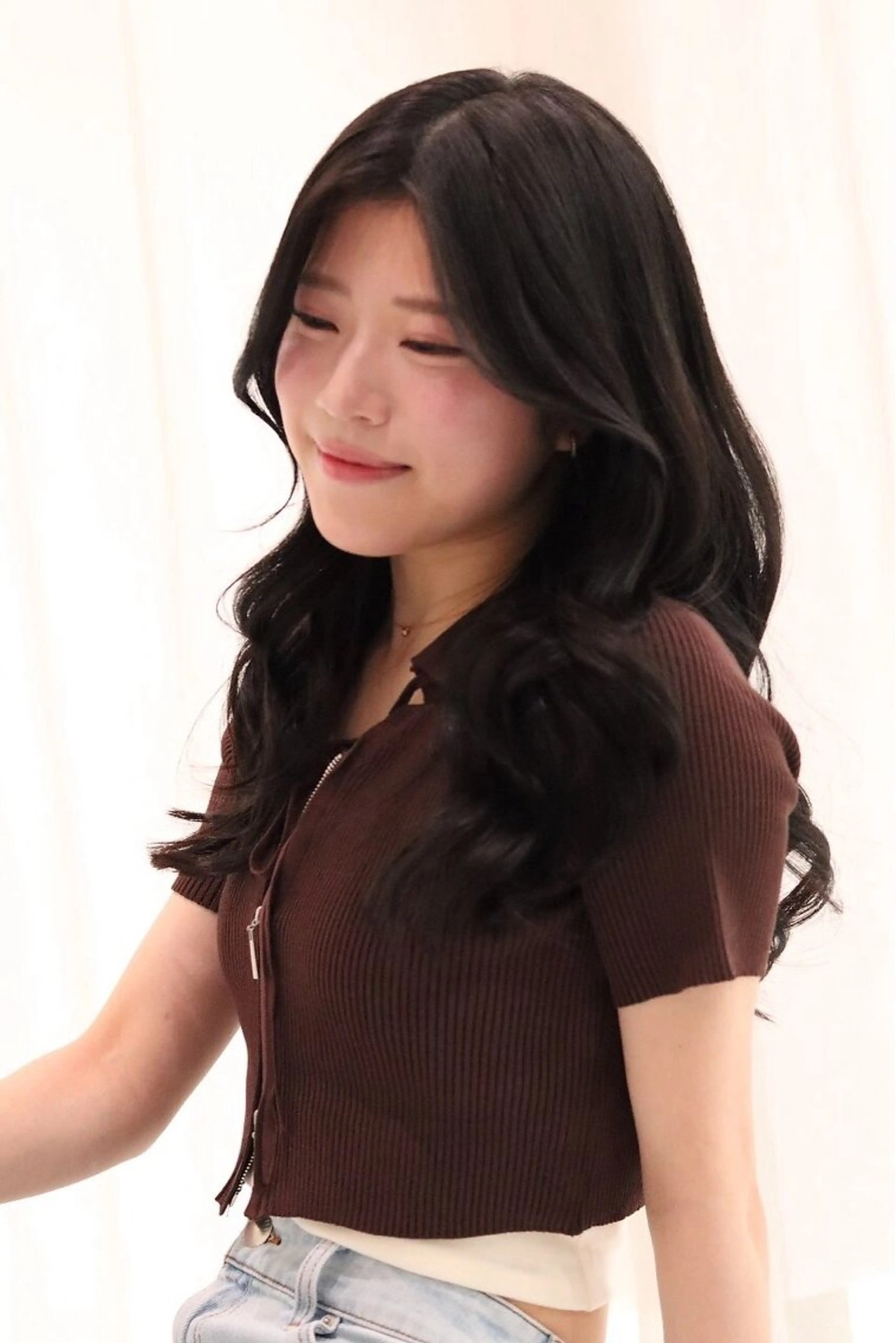 ロング 藤原 汐彩のヘアスタイル