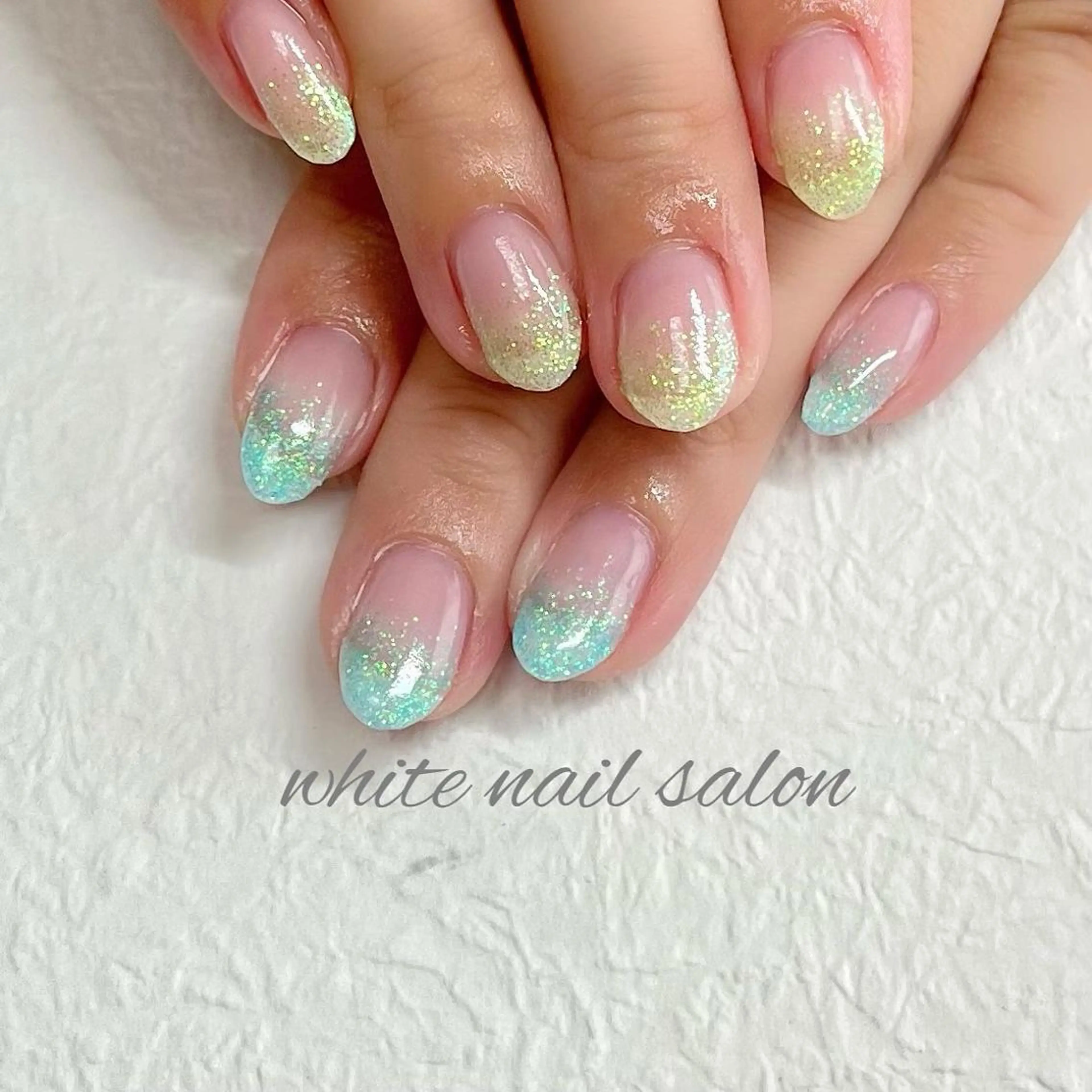 ネイル フットネイル ジェルネイル ハードジェル ラメ(グリッター) 持ち込み white nail salonのネイルデザイン