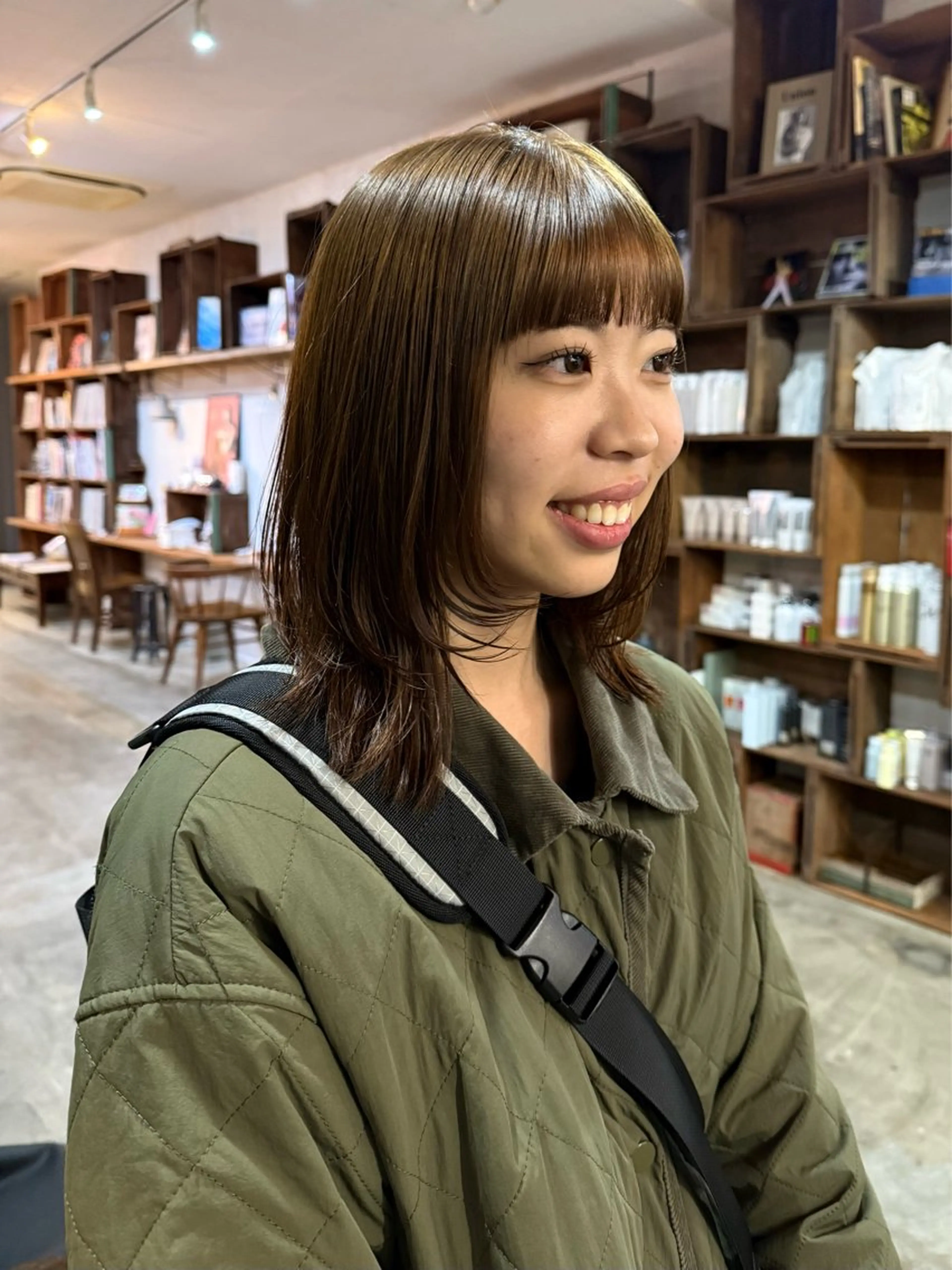 ミディアム カラー nishihama nanaのヘアスタイル