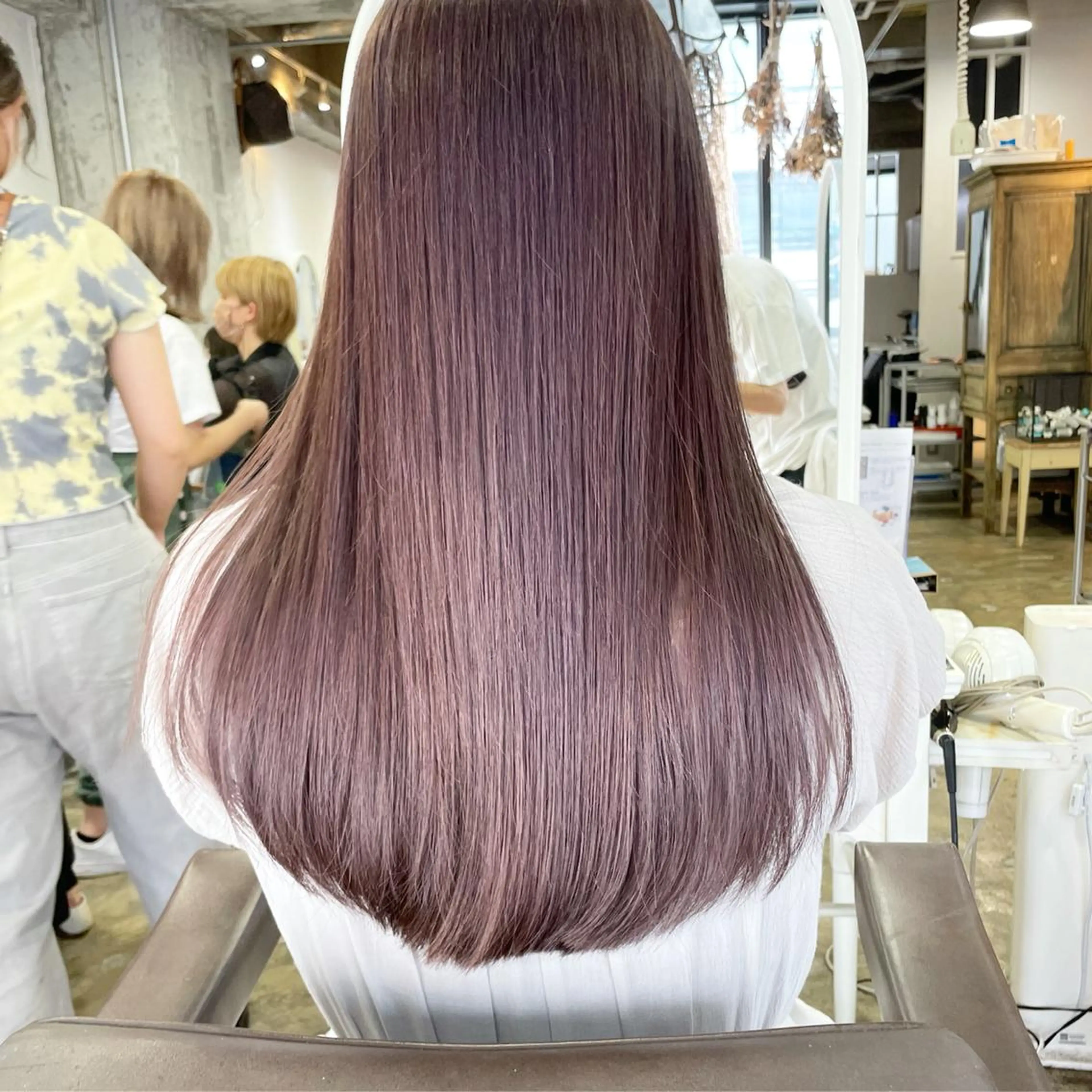 ショート カラー suvvy hairsalonのヘアスタイル