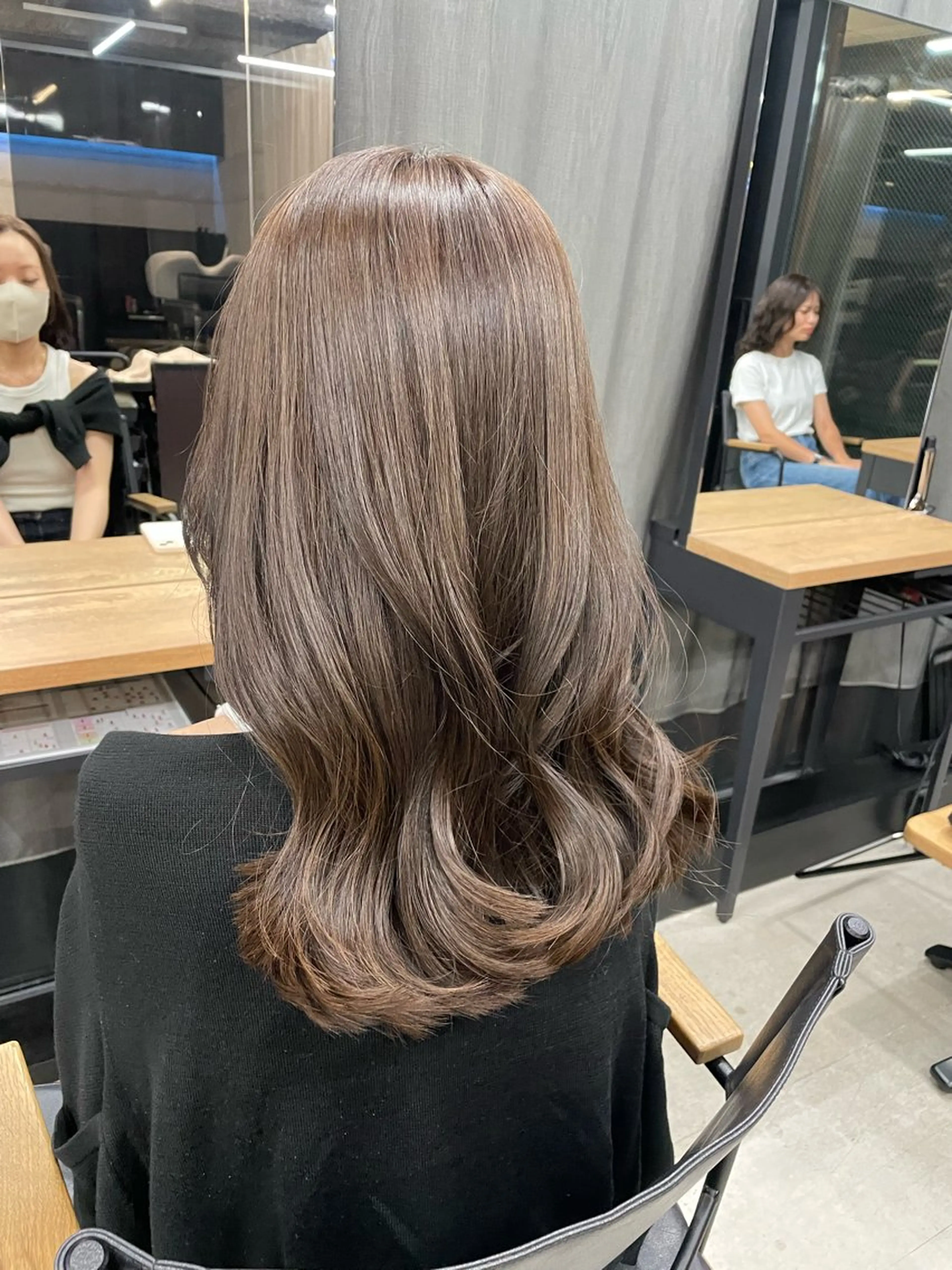 ミディアム 伊藤 莉奈　韓国ヘアのヘアスタイル