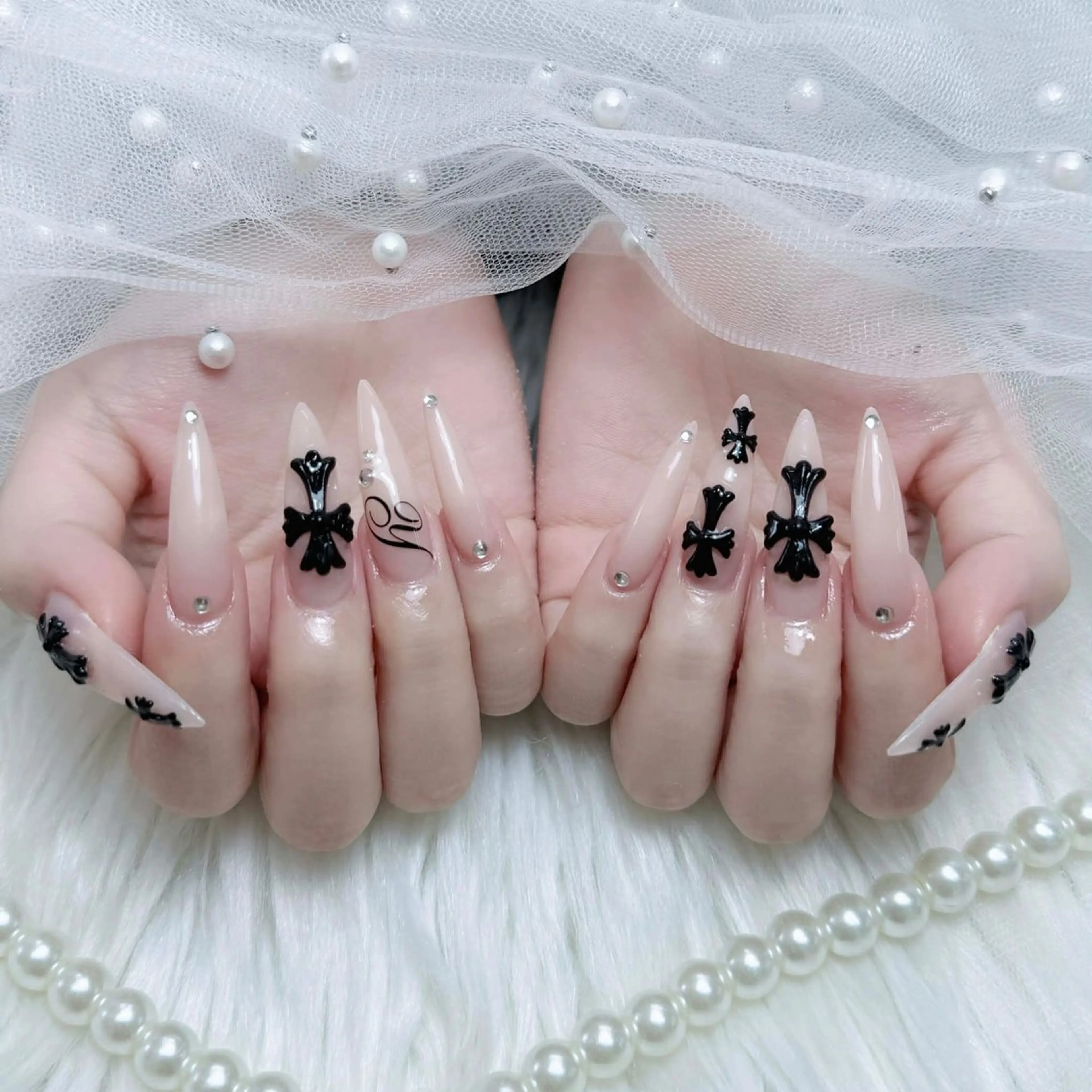 ネイル ハンドネイル ハンドケア いちご ちゃんのネイルデザイン