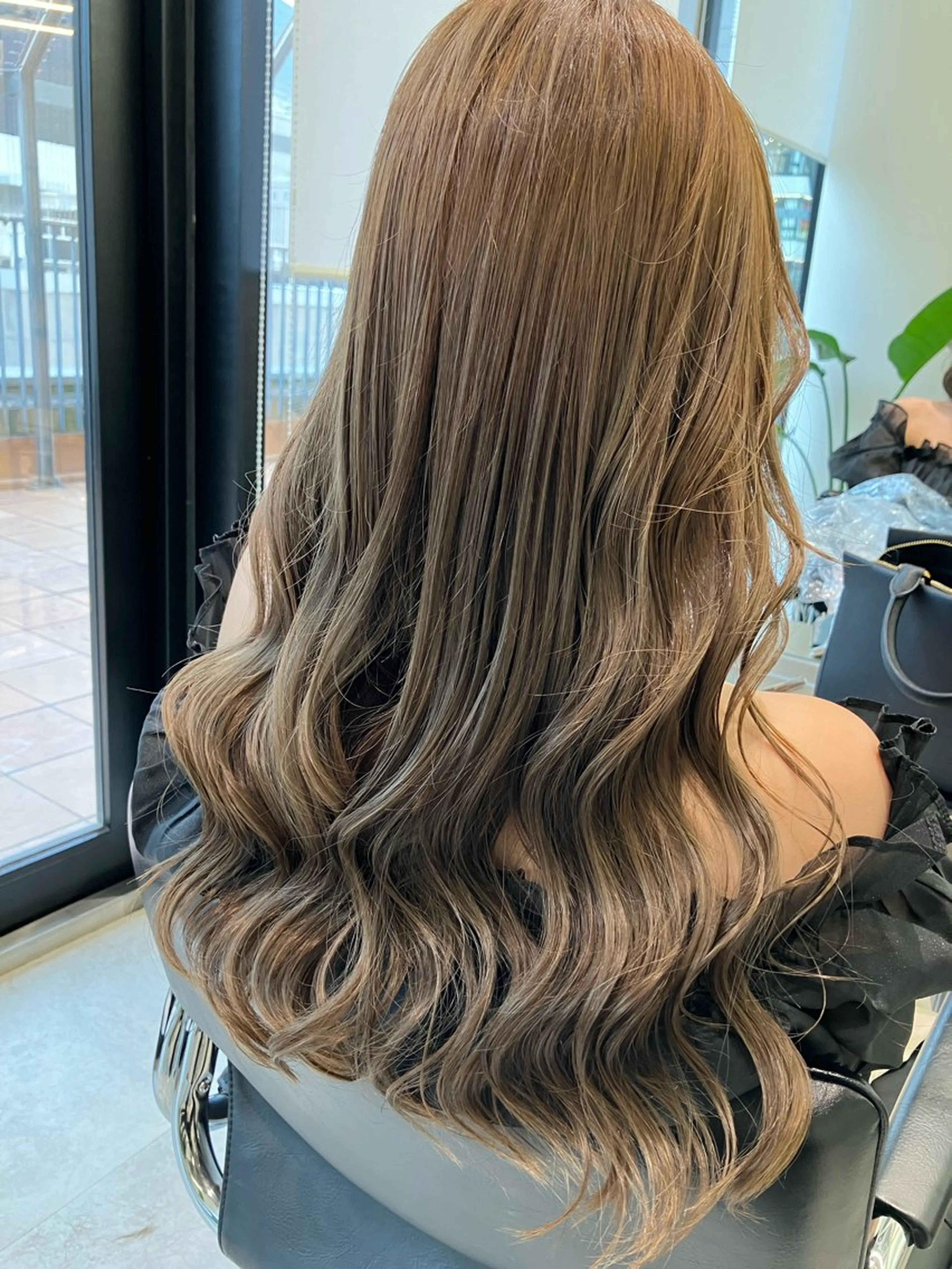 ロング カラー ベージュカラー オリーブベージュ くせ毛 髪質改善 縮毛矯正 髪質改善/艶カラー 縮毛矯正/みほのヘアスタイル