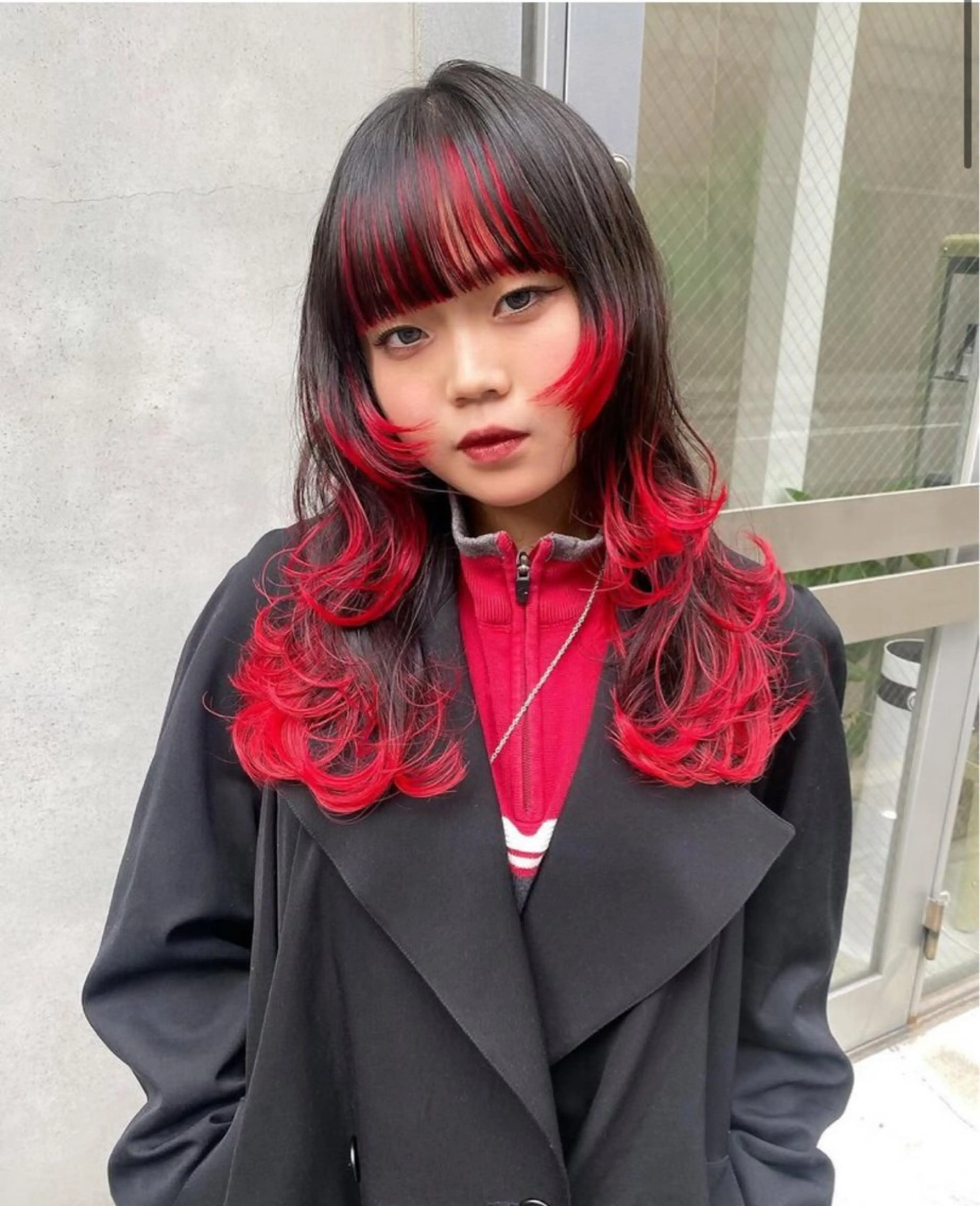 ロング カラー ブリーチ レッドカラー レイヤーカット ユリナ /Chlori淡路店のヘアスタイル