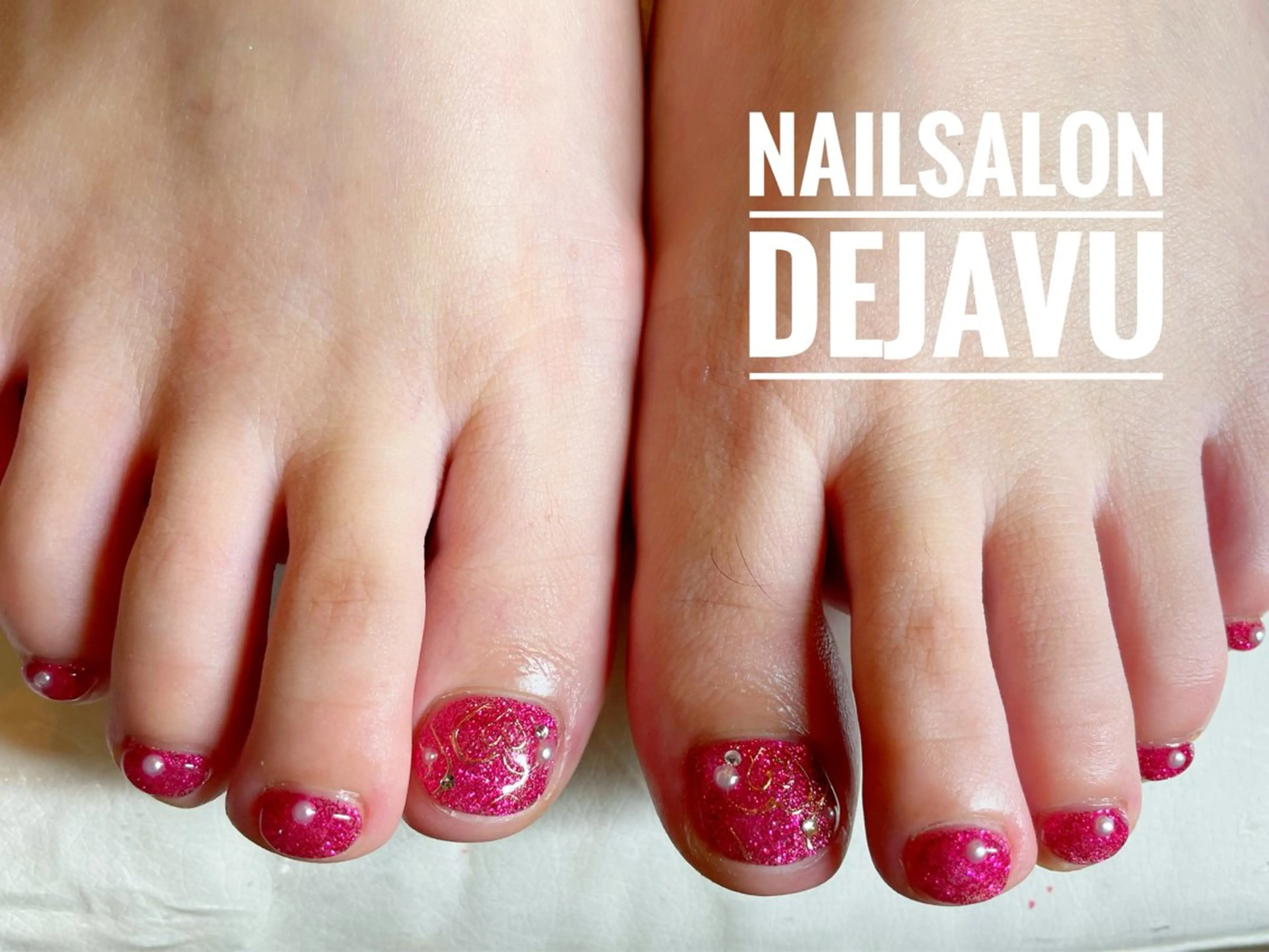 ネイル フットネイル キラキラネイル ラメ(グリッター) 持ち込み フットネイル Nailsalon Dejavuのネイルデザイン