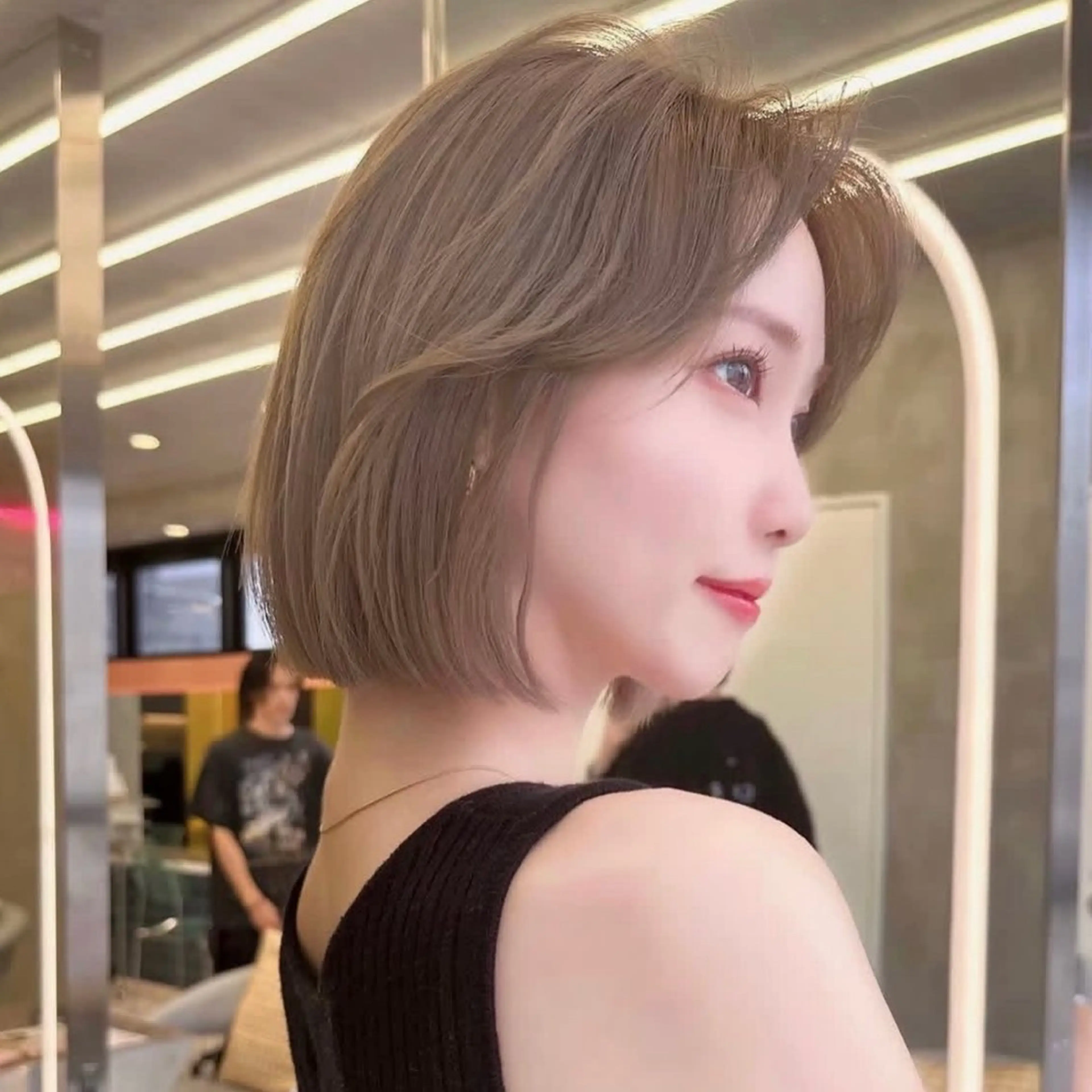 ミディアム カラー カット ヘアカラー 縮毛矯正 トリートメント レイヤー|縮毛矯正 |韓国ボブ|岡田洸太のヘアスタイル