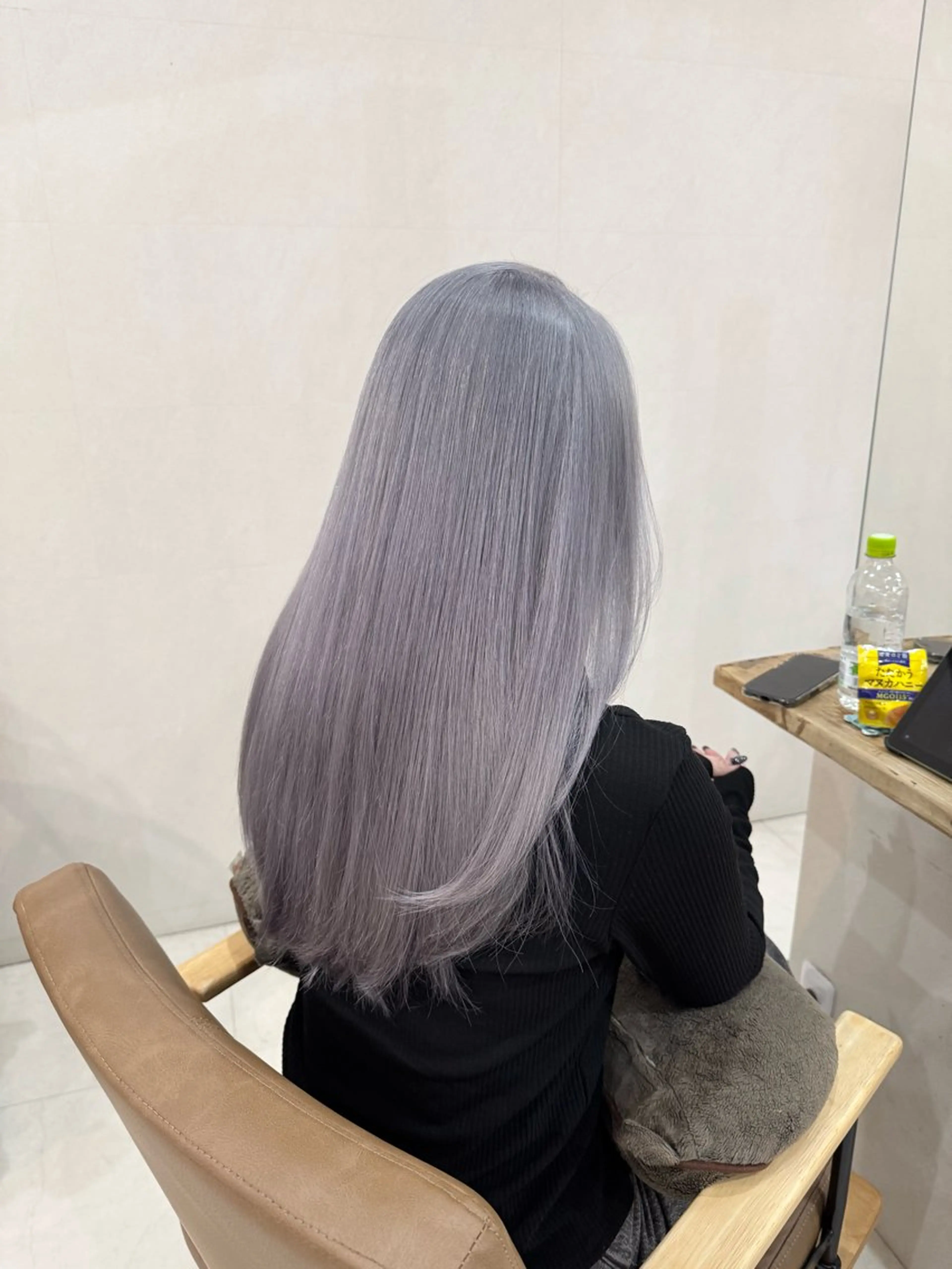 ロング ヘアカラー 鈴木 妃帆未のヘアスタイル