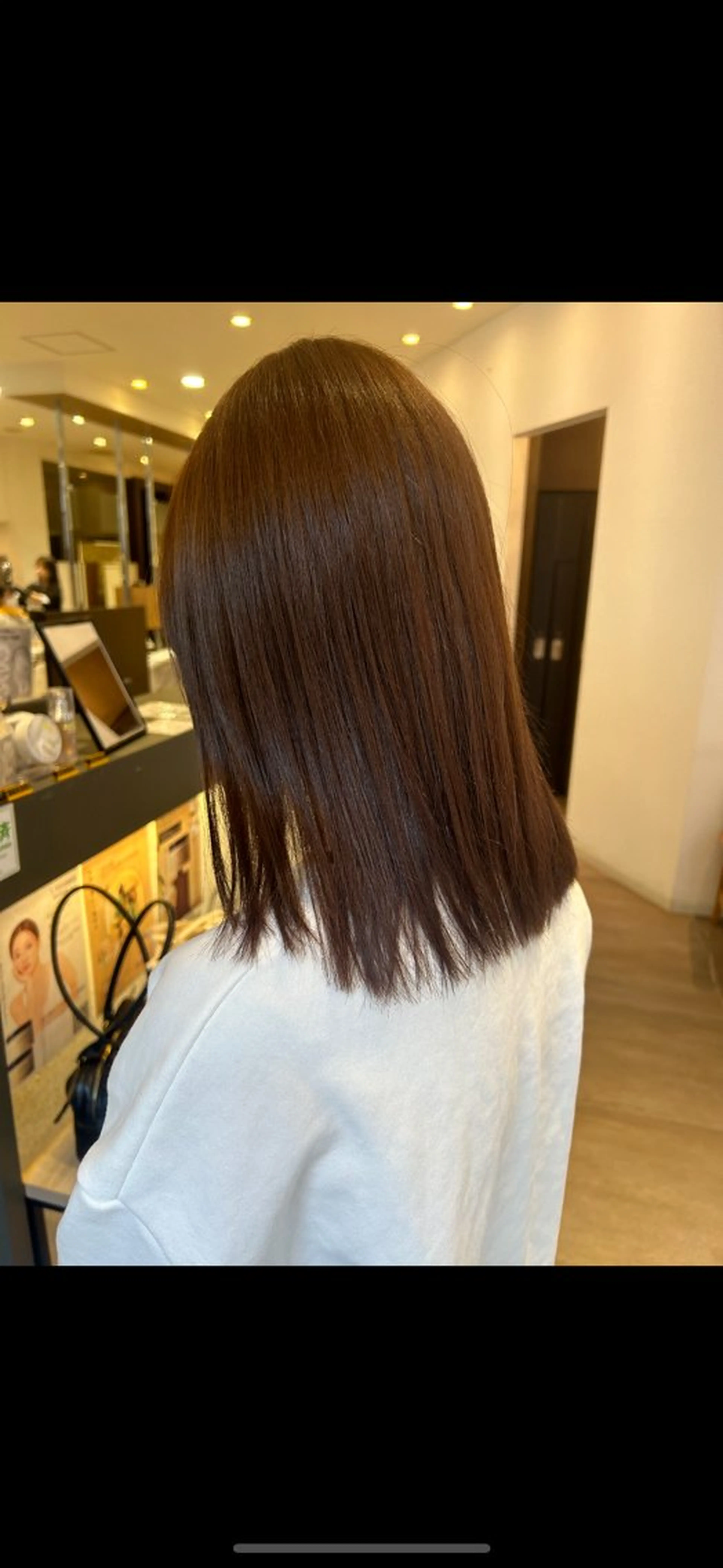 ミディアム 岩岡 つなみのヘアスタイル
