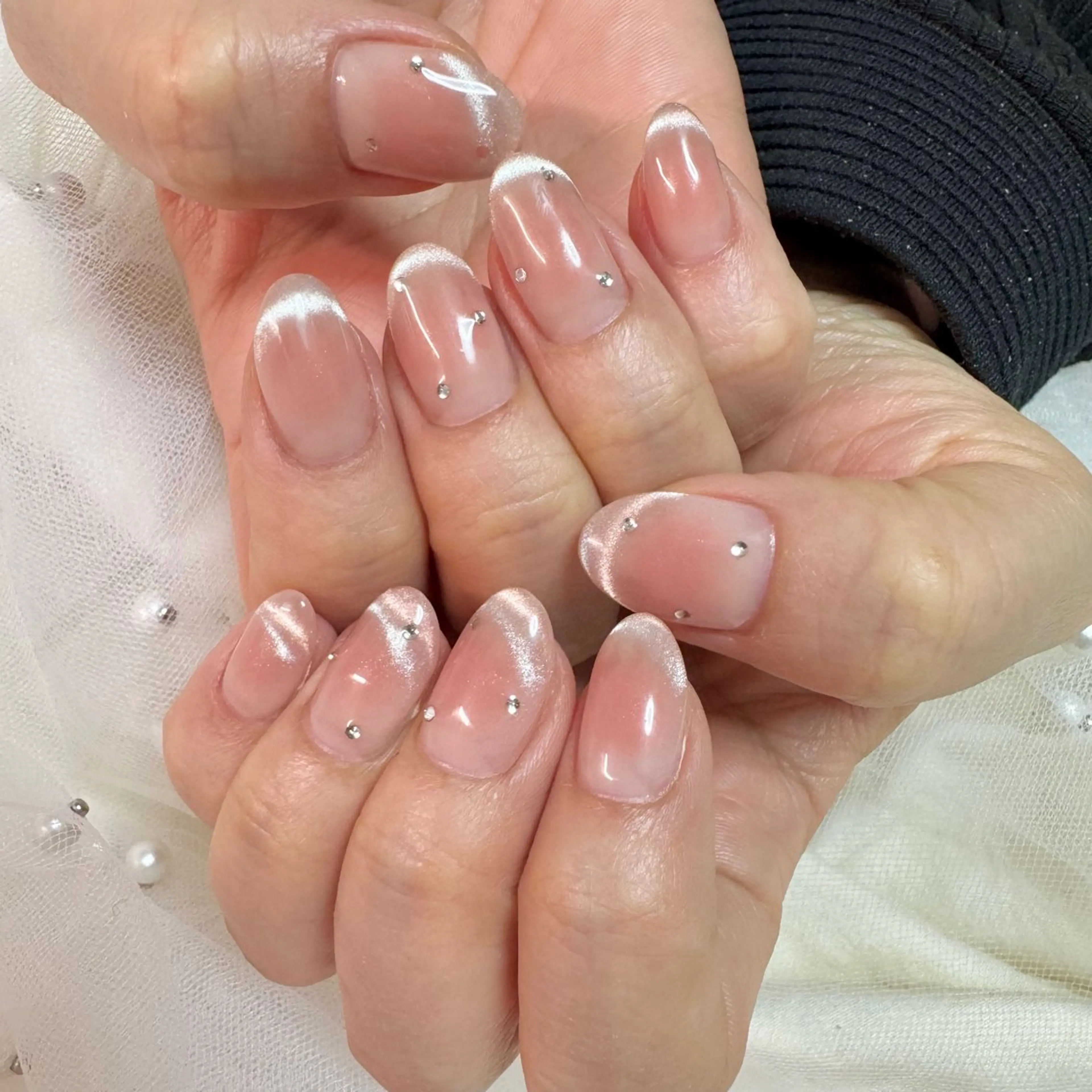 ネイル チークネイル マグネットネイル nail salon e'mu💐のネイルデザイン