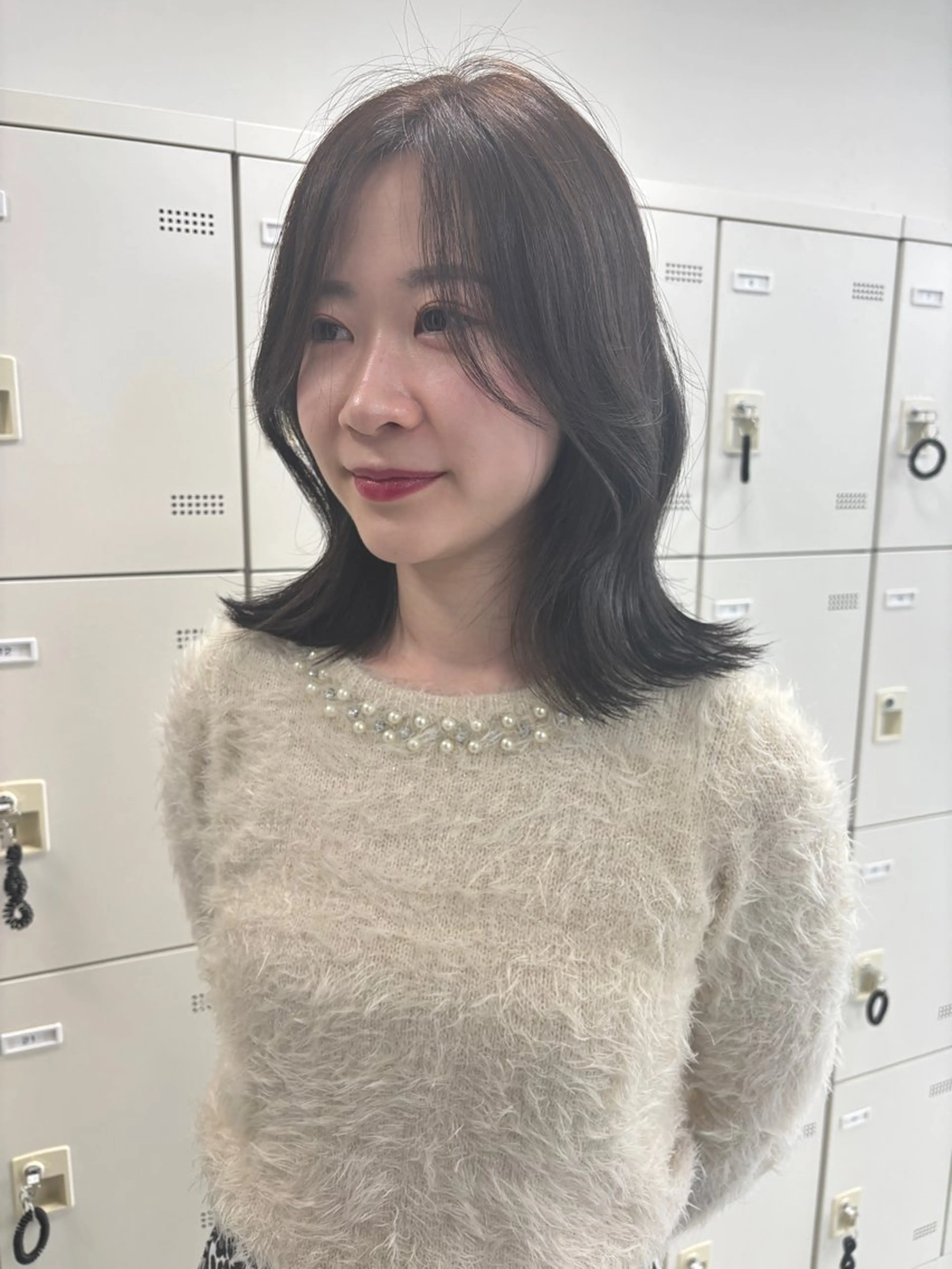 セミロング カット ヘアカラー トリートメント 韓国ヘア/ブリーチ無 しWカラー/オリーブのヘアスタイル