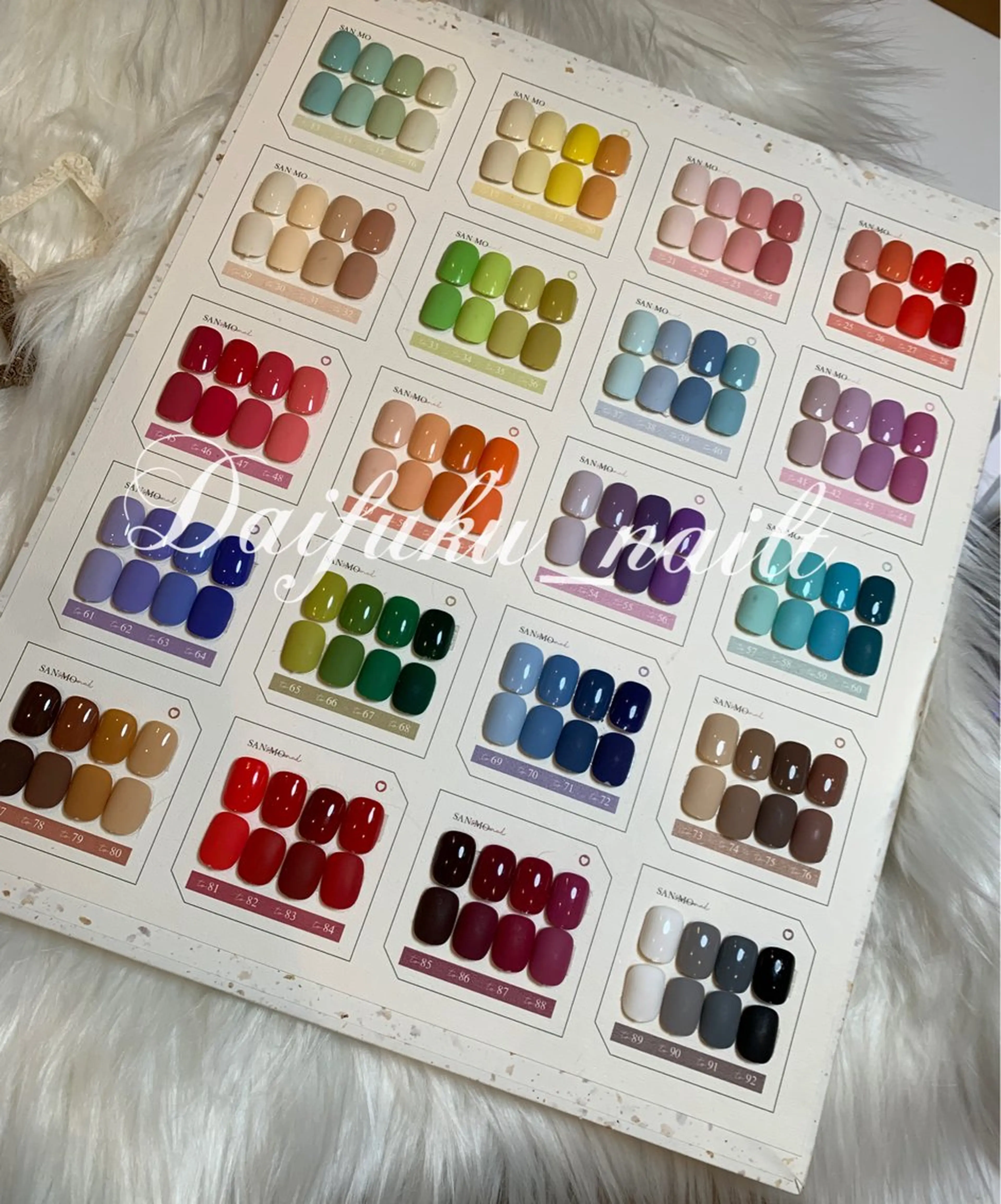 ショート ハンドネイル Daifuku nailsのネイルデザイン