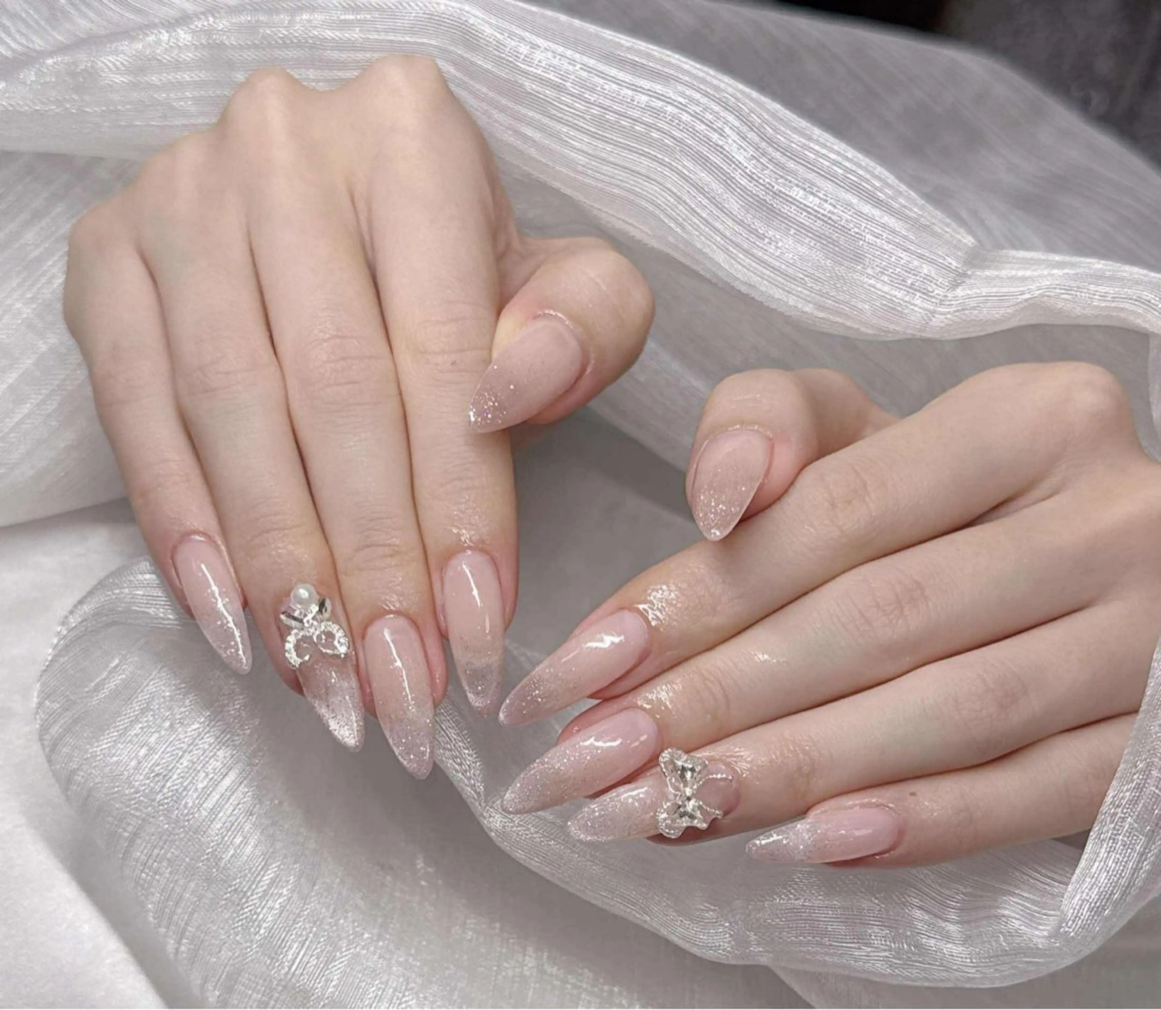 ネイル 長さ出し グラデーション 卒業式 キラキラネイル マグネットネイル ハンドネイル Lee Nailsのネイルデザイン
