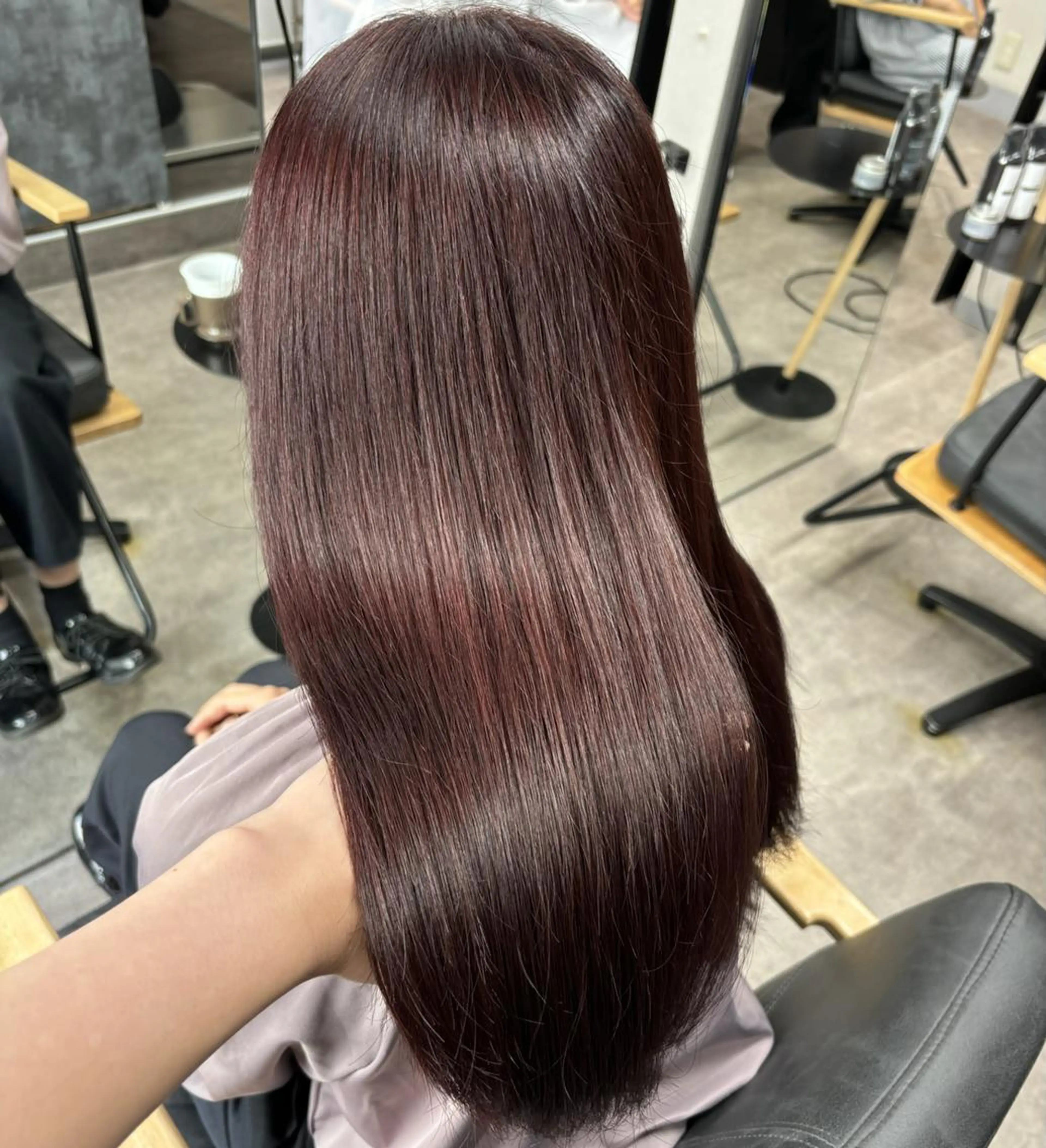 セミロング カット 縮毛矯正 トリートメント 暖色カラー✨代表しげ オグジュアリーのヘアスタイル