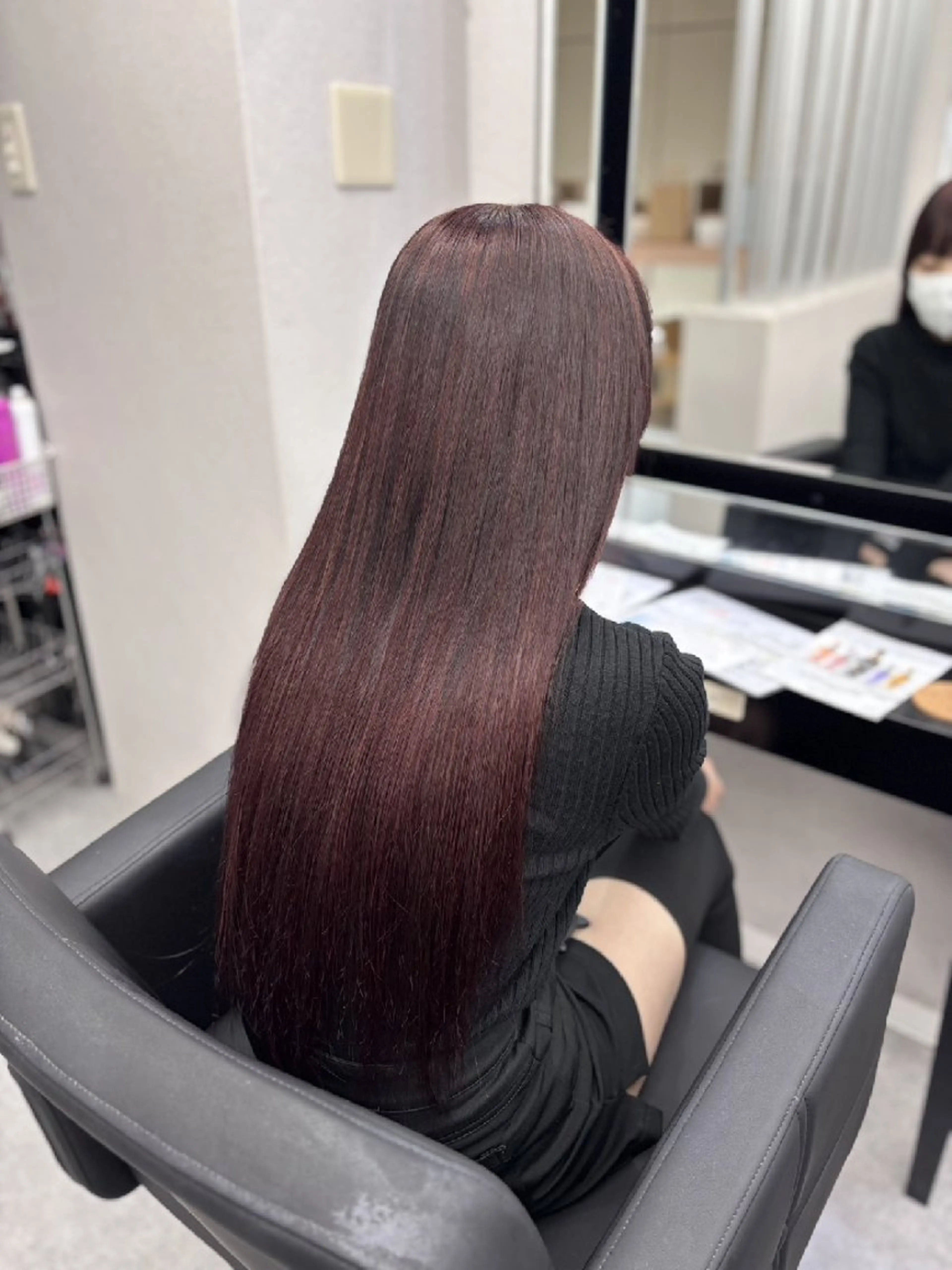 ロング カラー シールエクステ ブリーチ ボルドーカラー ダブルカラー ハイトーンカラー エクステ ベルグロー アルファのヘアスタイル