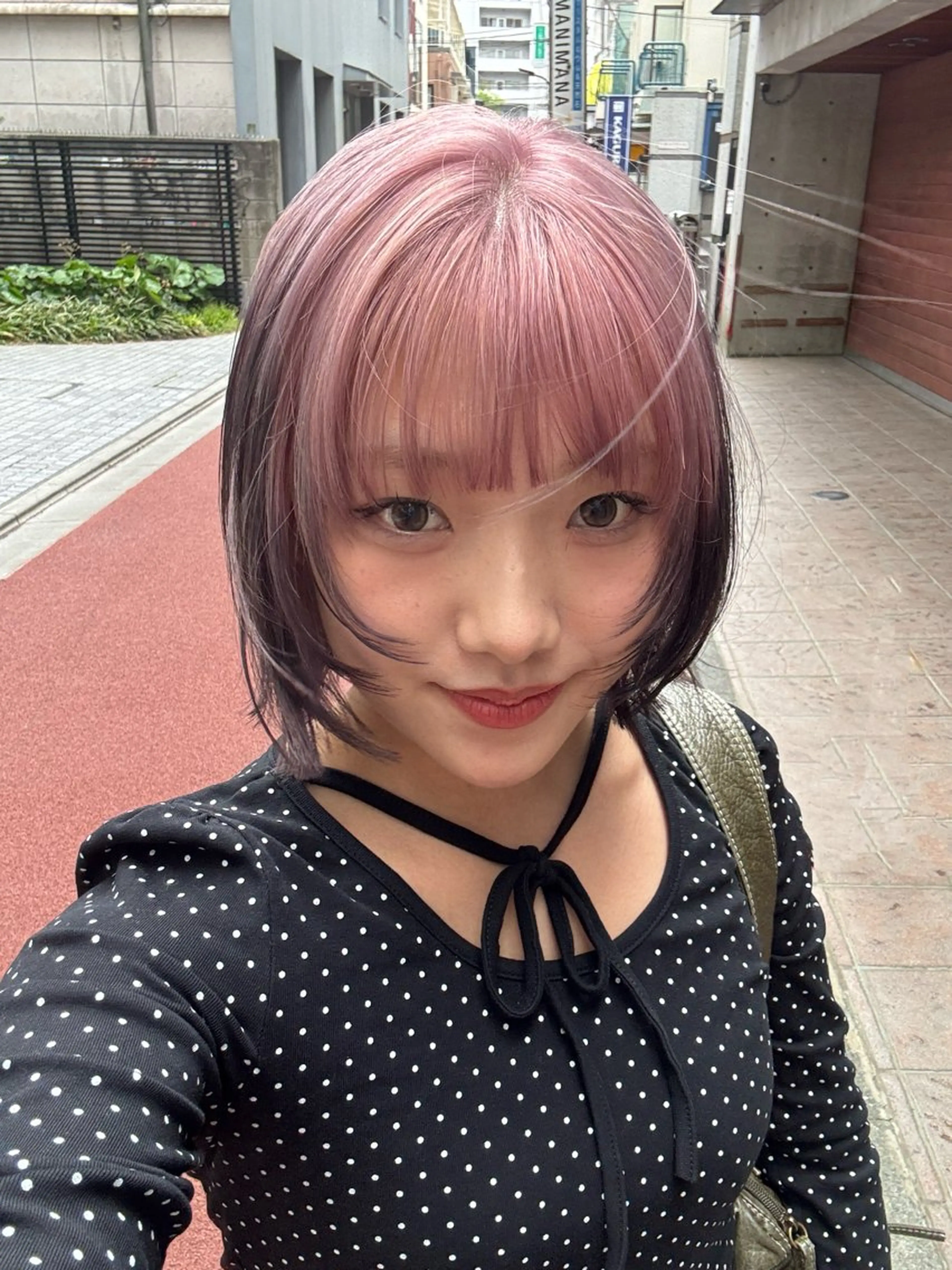ショート カラー 後藤 こなんのヘアスタイル