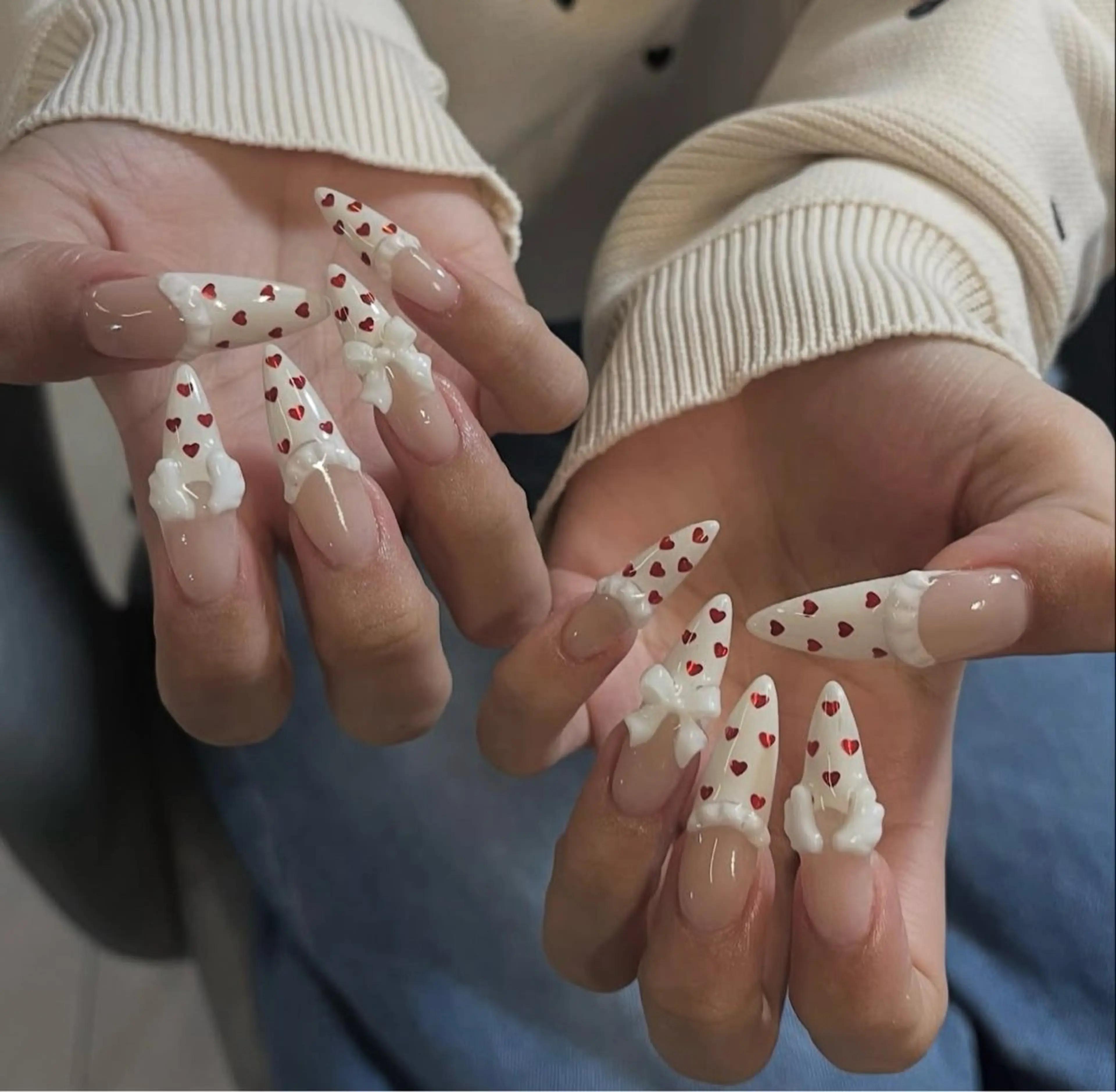 ネイル グラデーション キラキラネイル ワンカラーネイル 冬ネイル Jenn Nail Salonのネイルデザイン