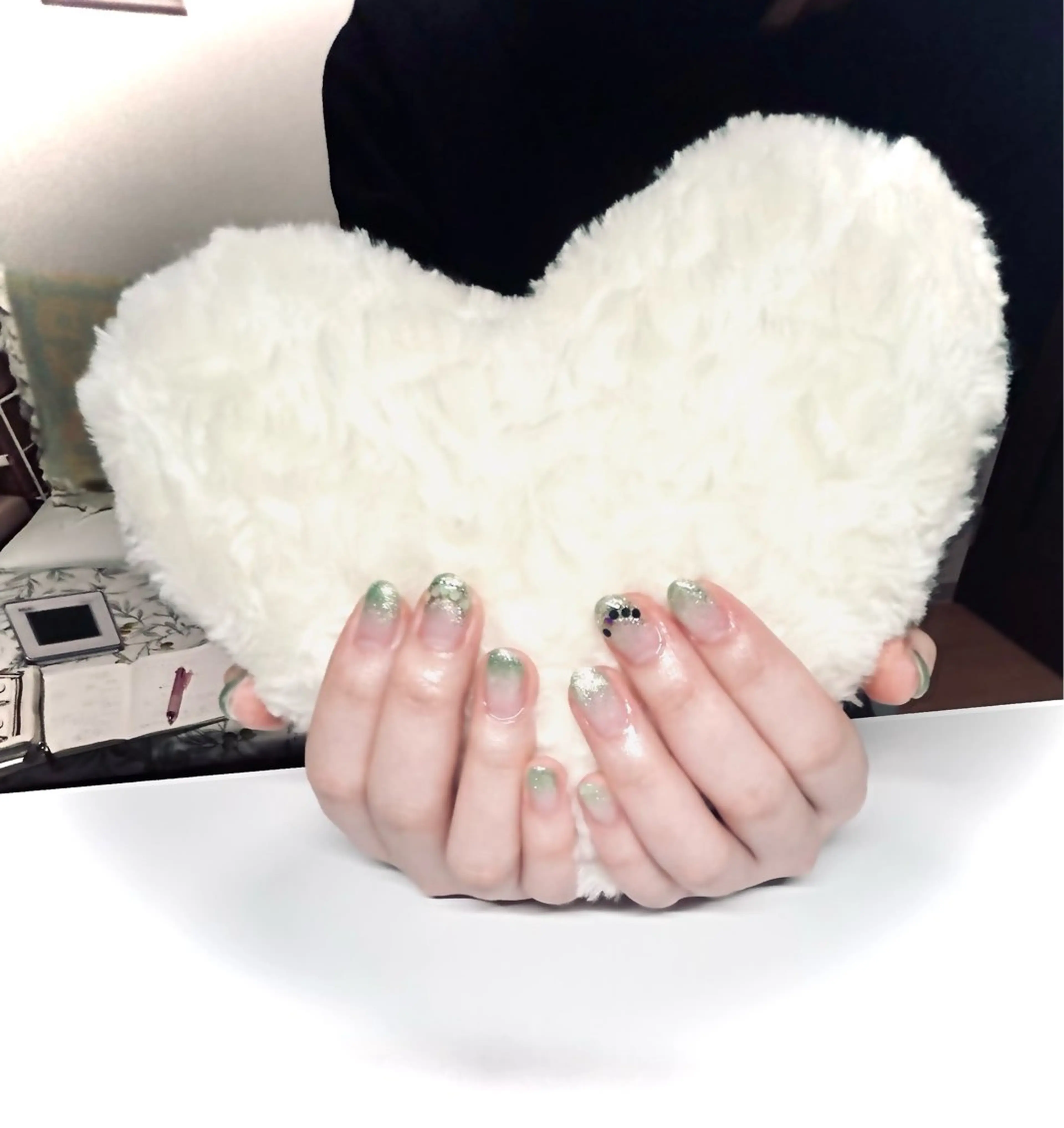 ネイル グラデーション ホログラムネイル キラキラネイル ラメ(グリッター) マグネットネイル ネイルとペットのお店　　たえ所属・ネイリスト Taeのネイルデザイン