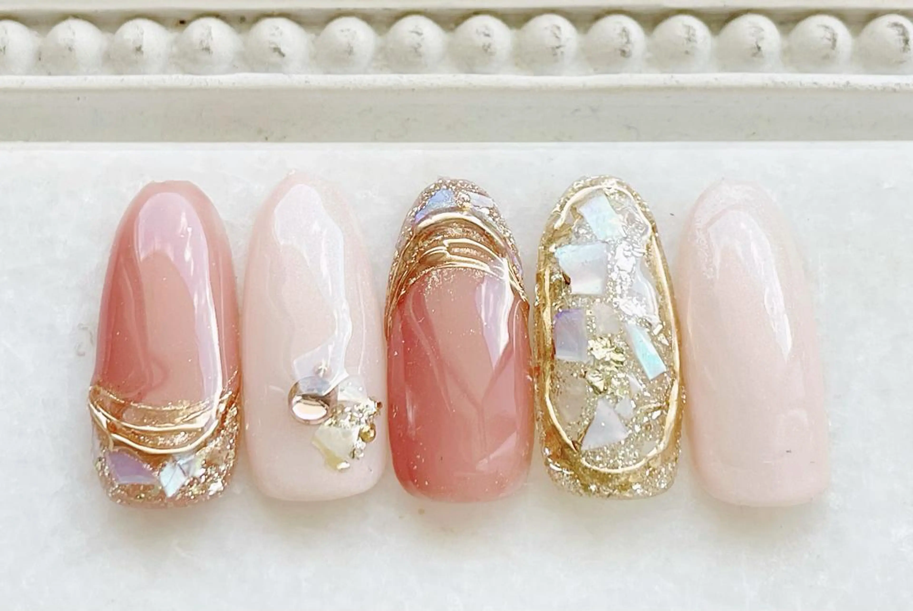 ネイル フレンチネイル ジェルネイル ガラスフレンチ ミラーネイル パラジェル ハンドネイル Satomi  のネイルデザイン