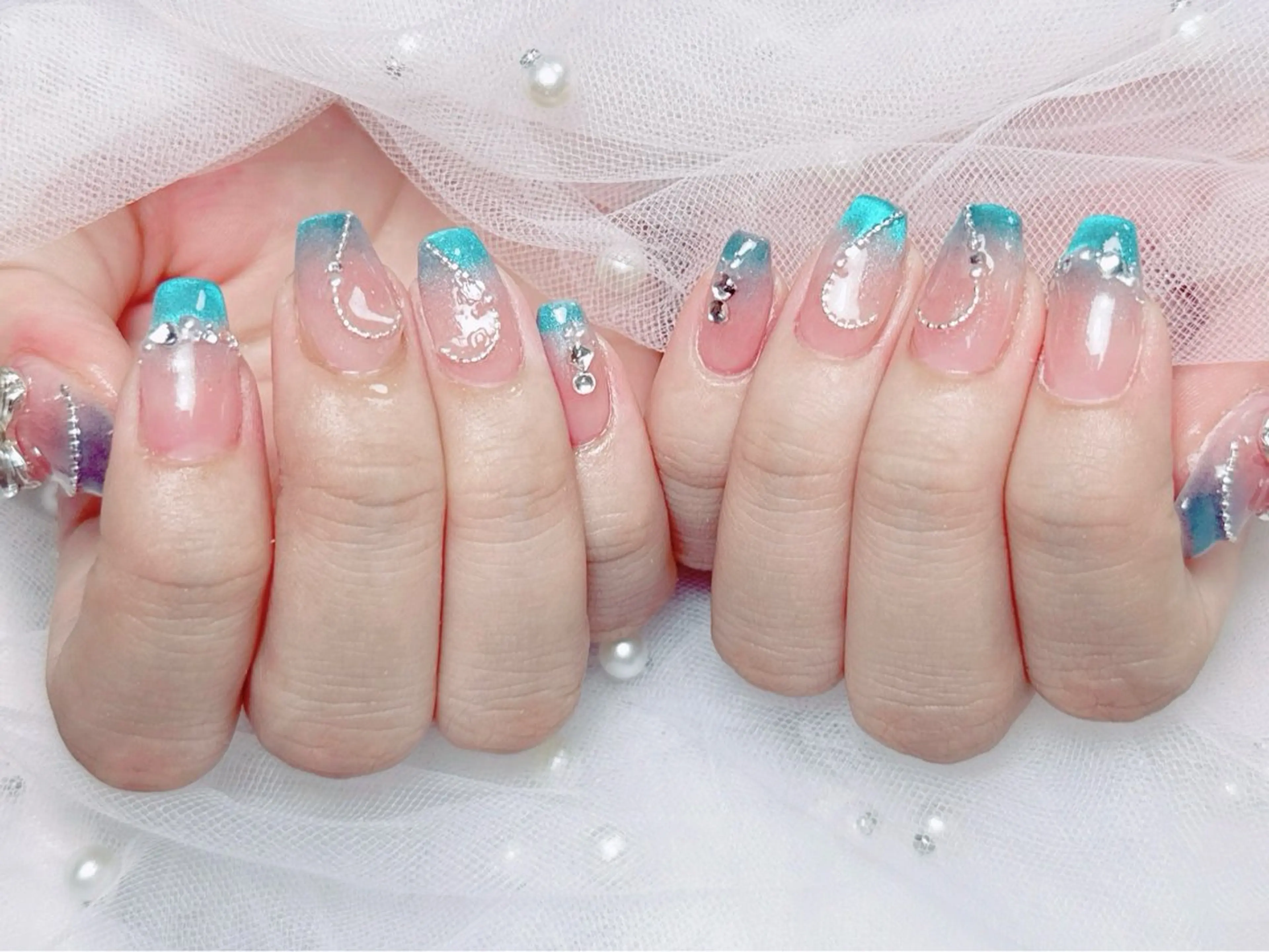 ネイル フレンチネイル ジェルネイル ハート 韓国ネイル マグネットネイル ハンドネイル ネイルサロン lotusのネイルデザイン