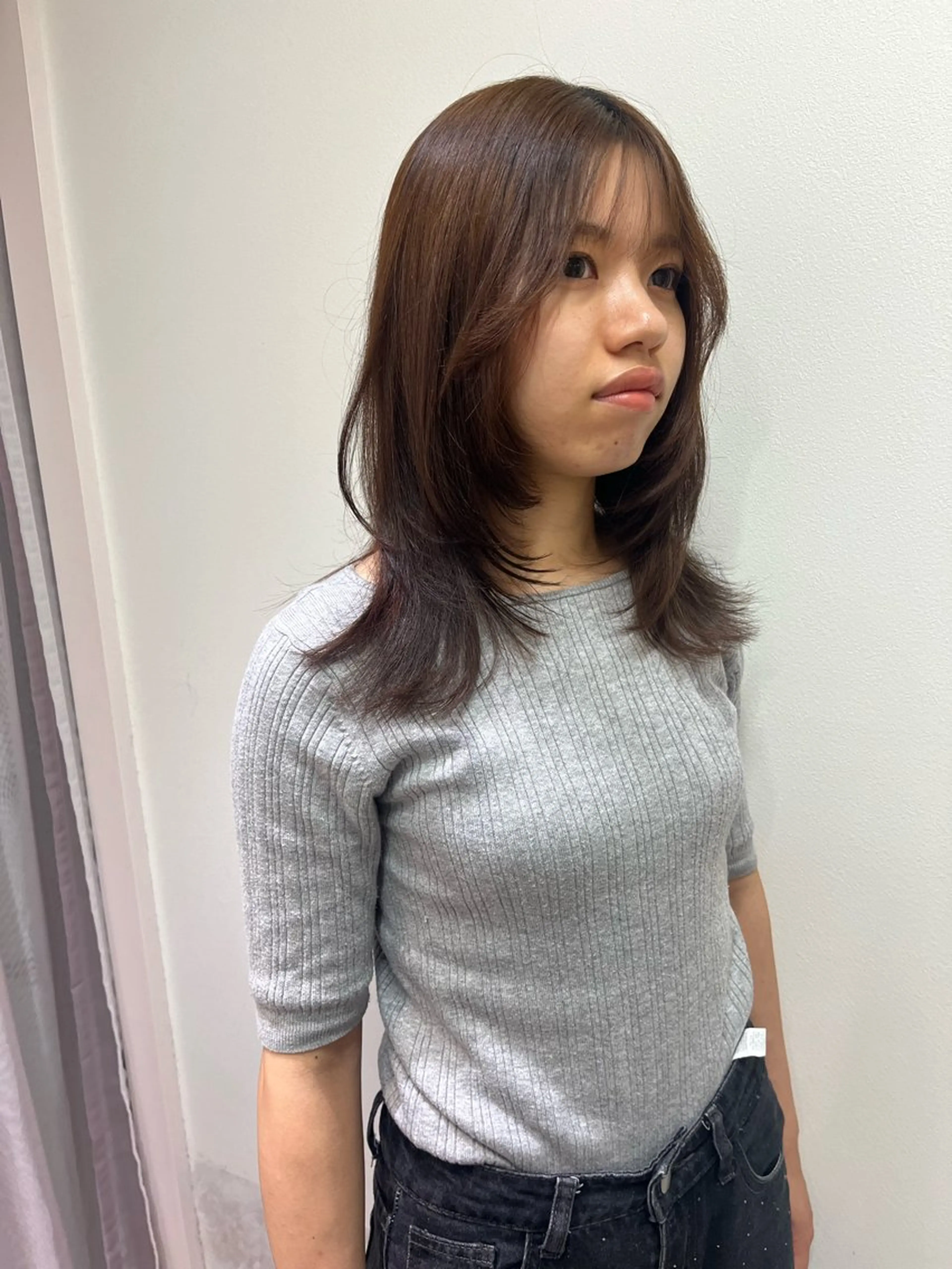 ミディアム カット 松村 澪里のヘアスタイル