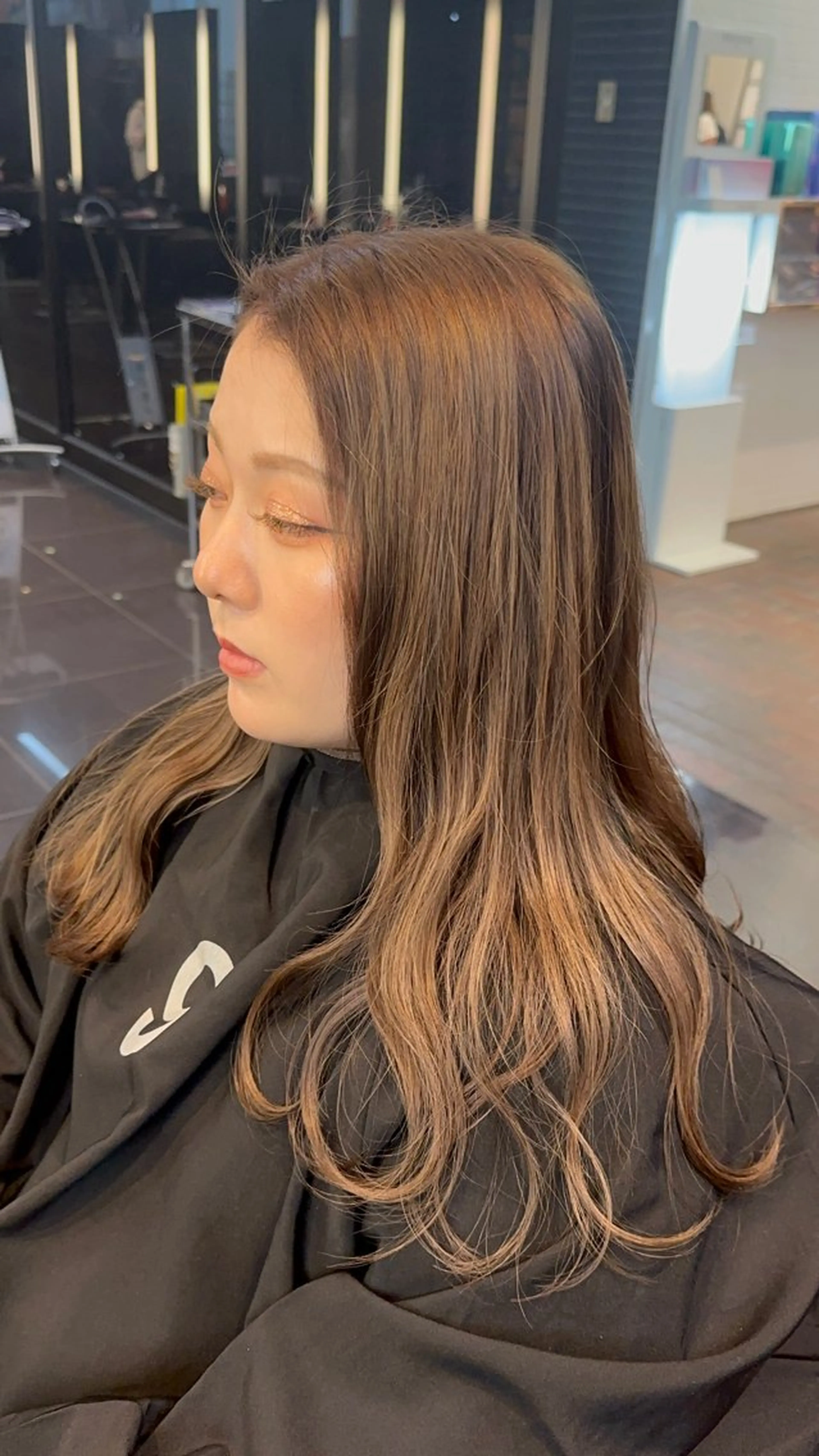 カラー Araki Chikaのヘアスタイル