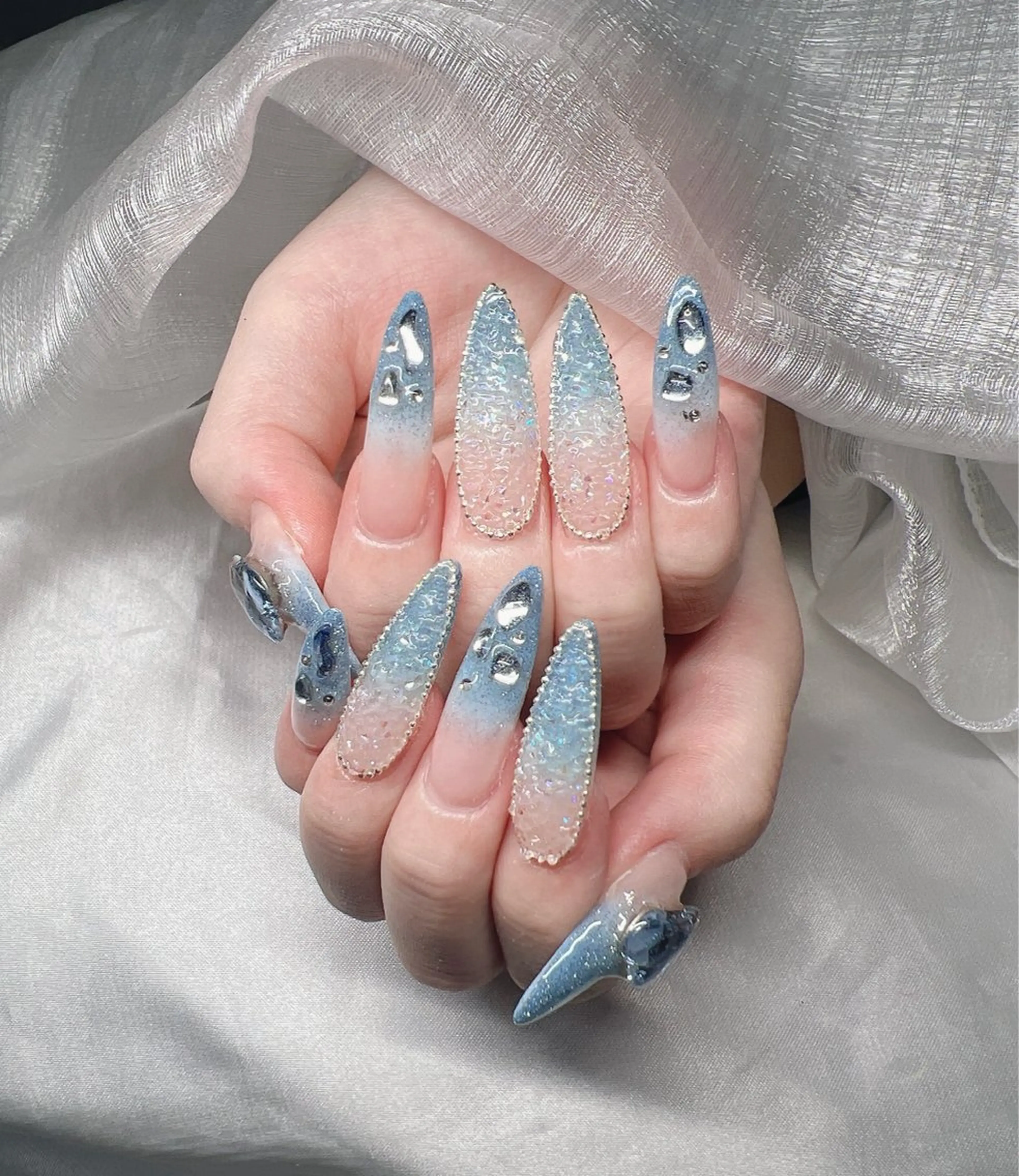 ネイル ハンドネイル Lee Nailsのネイルデザイン