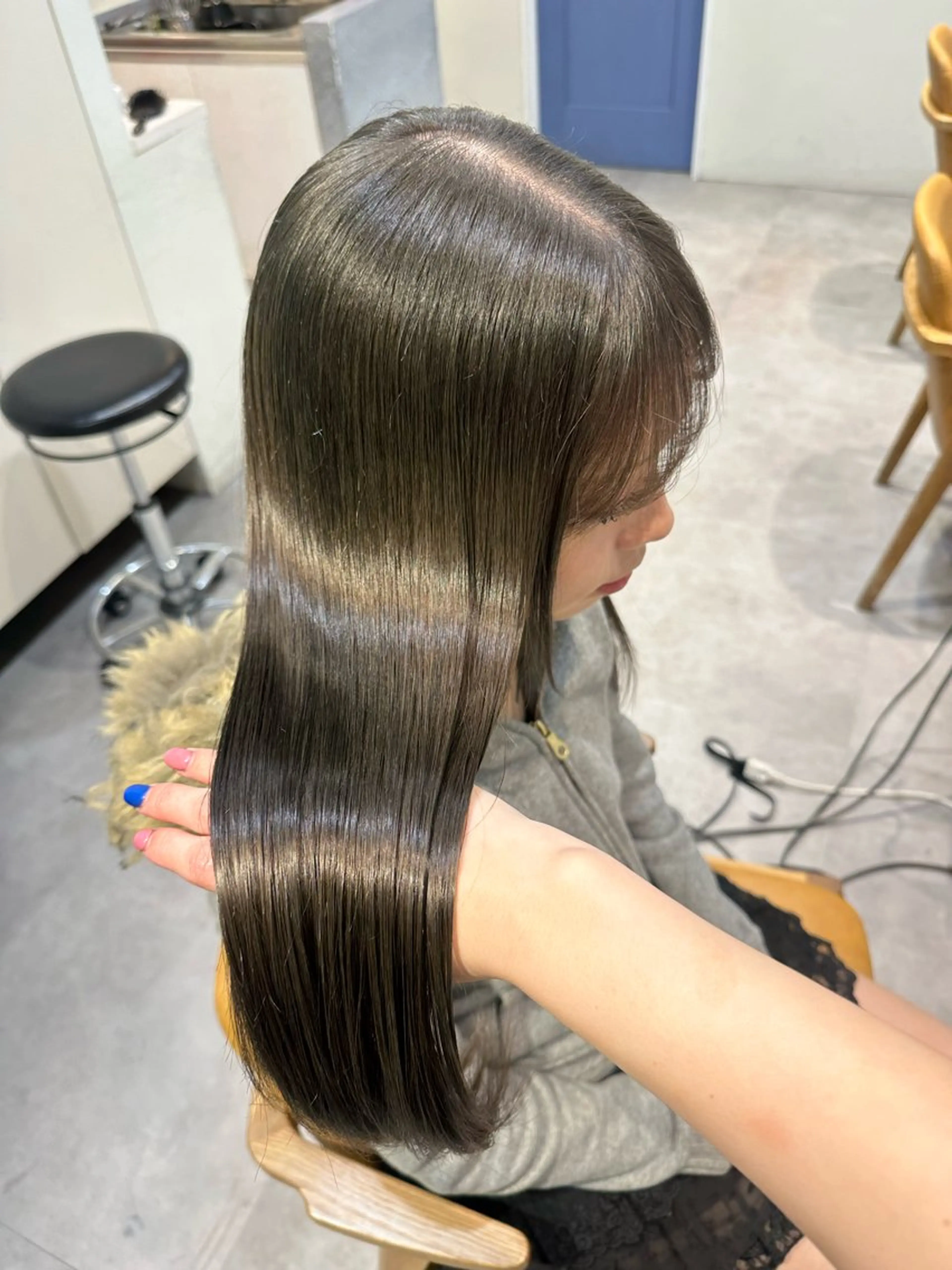 ロング カラー ヘアカラー HANAME 原宿美容室のヘアスタイル