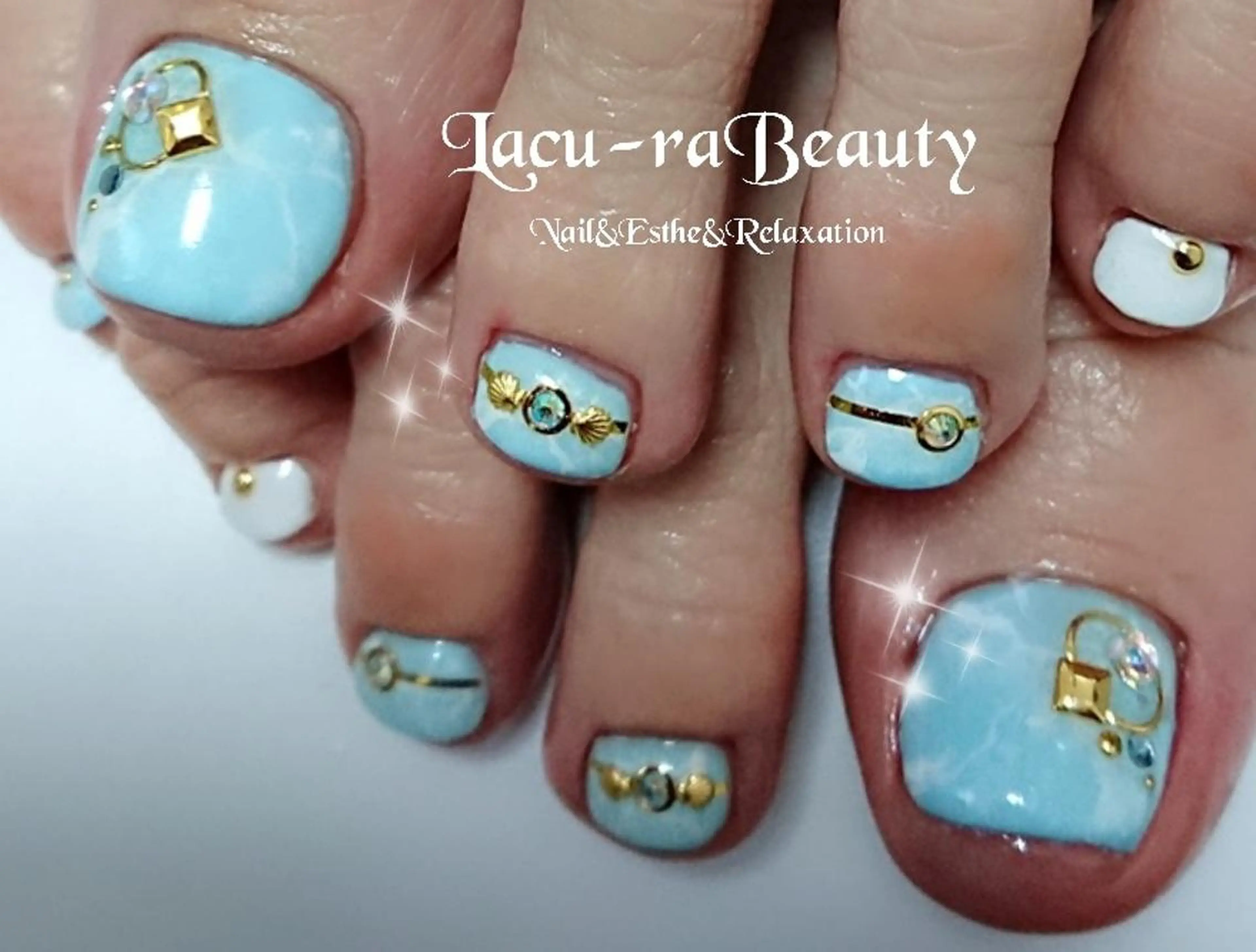 ネイル 小顔と腸の専門店 ラクーラビューティのエステ・リラクイメージ