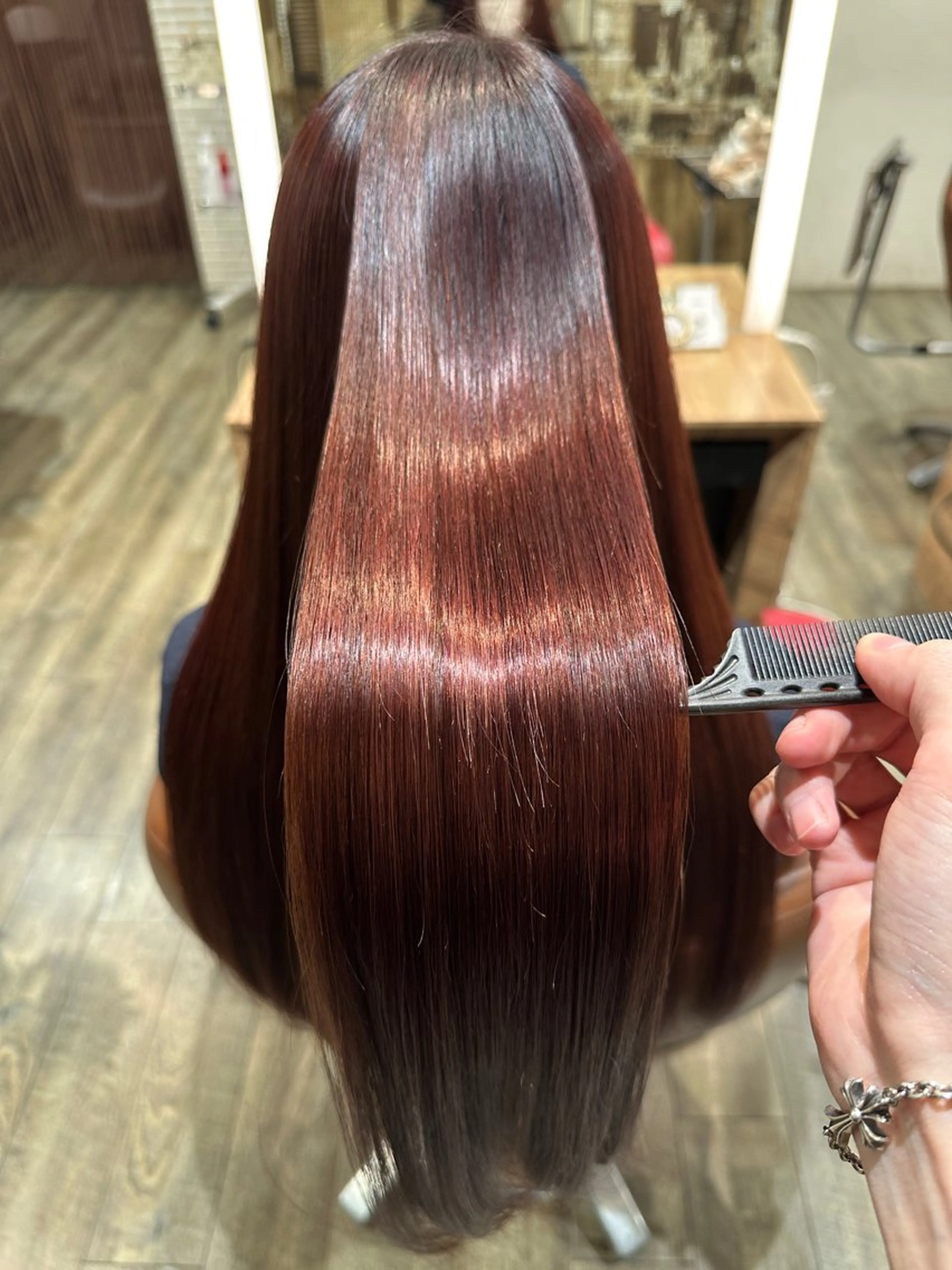 ロング カラー メンズパーマ/レイヤ ーカット岡田遥希のヘアスタイル