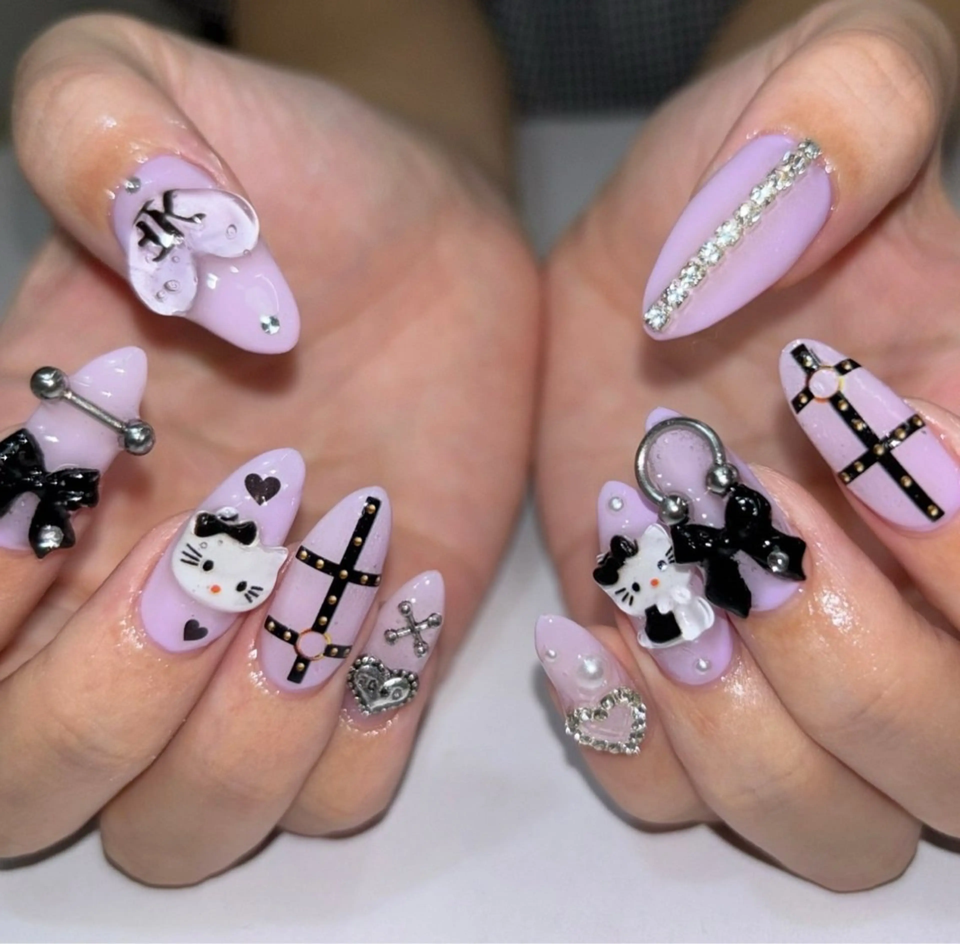 ネイル アートネイル オーロラネイル チークネイル フレンチネイル ガラスフレンチ ハンドネイル 🎀YooLi Nail salonのネイルデザイン