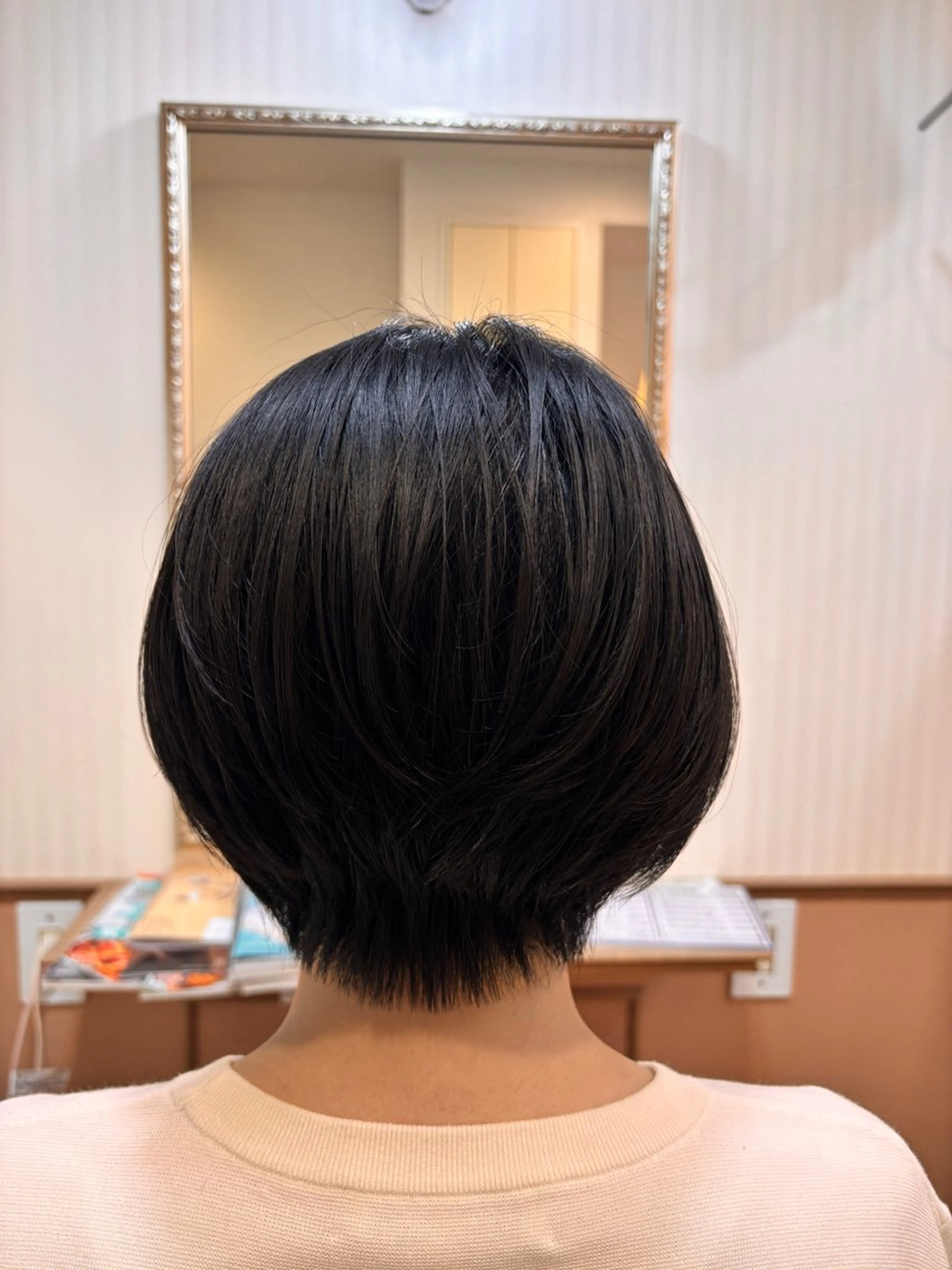 ショート 吉井 愛のヘアスタイル