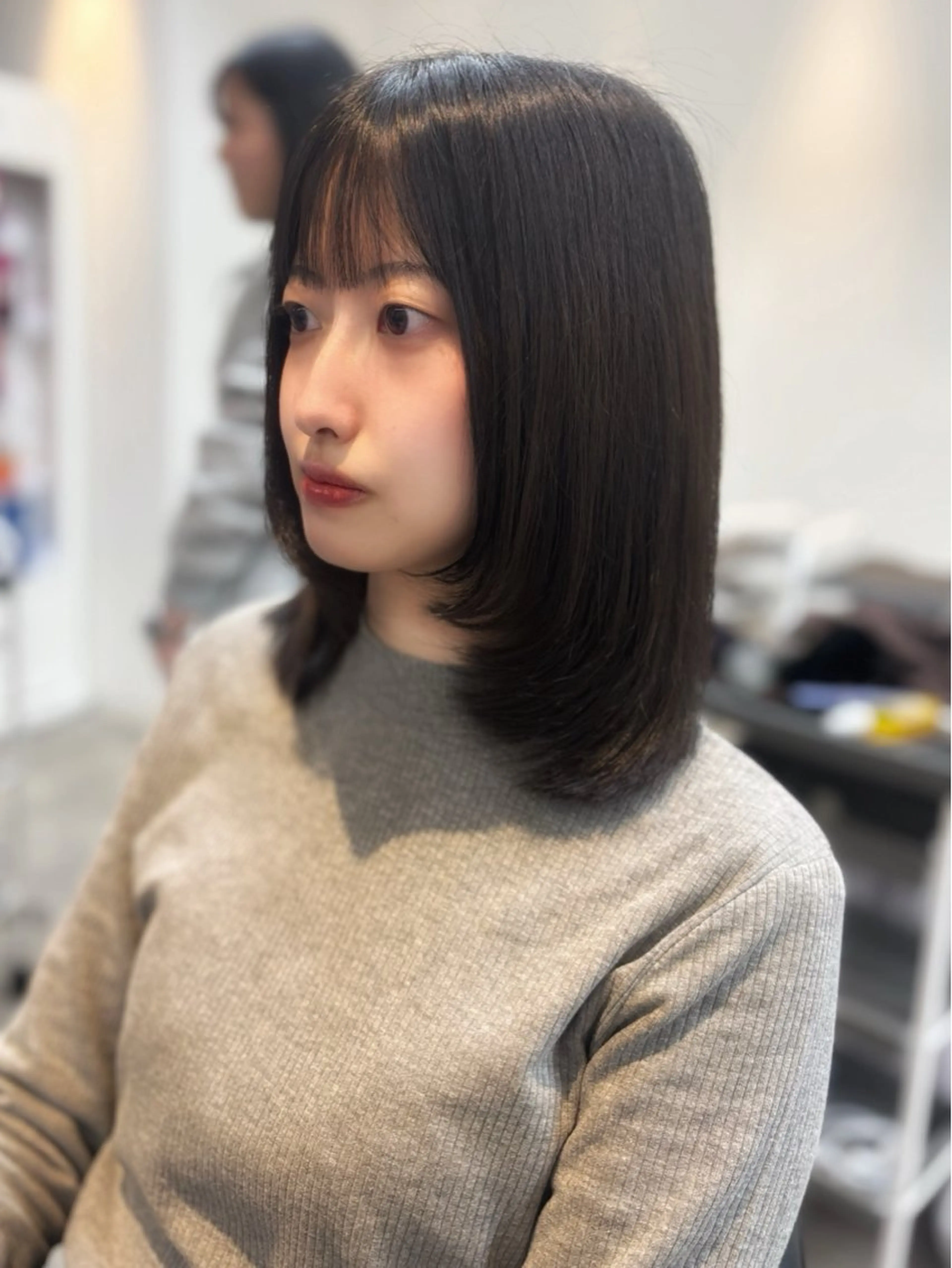 ミディアム 顔まわりレイヤー レイヤーカット 札幌クロスパーマ /🎀柴田ひな🎀のヘアスタイル