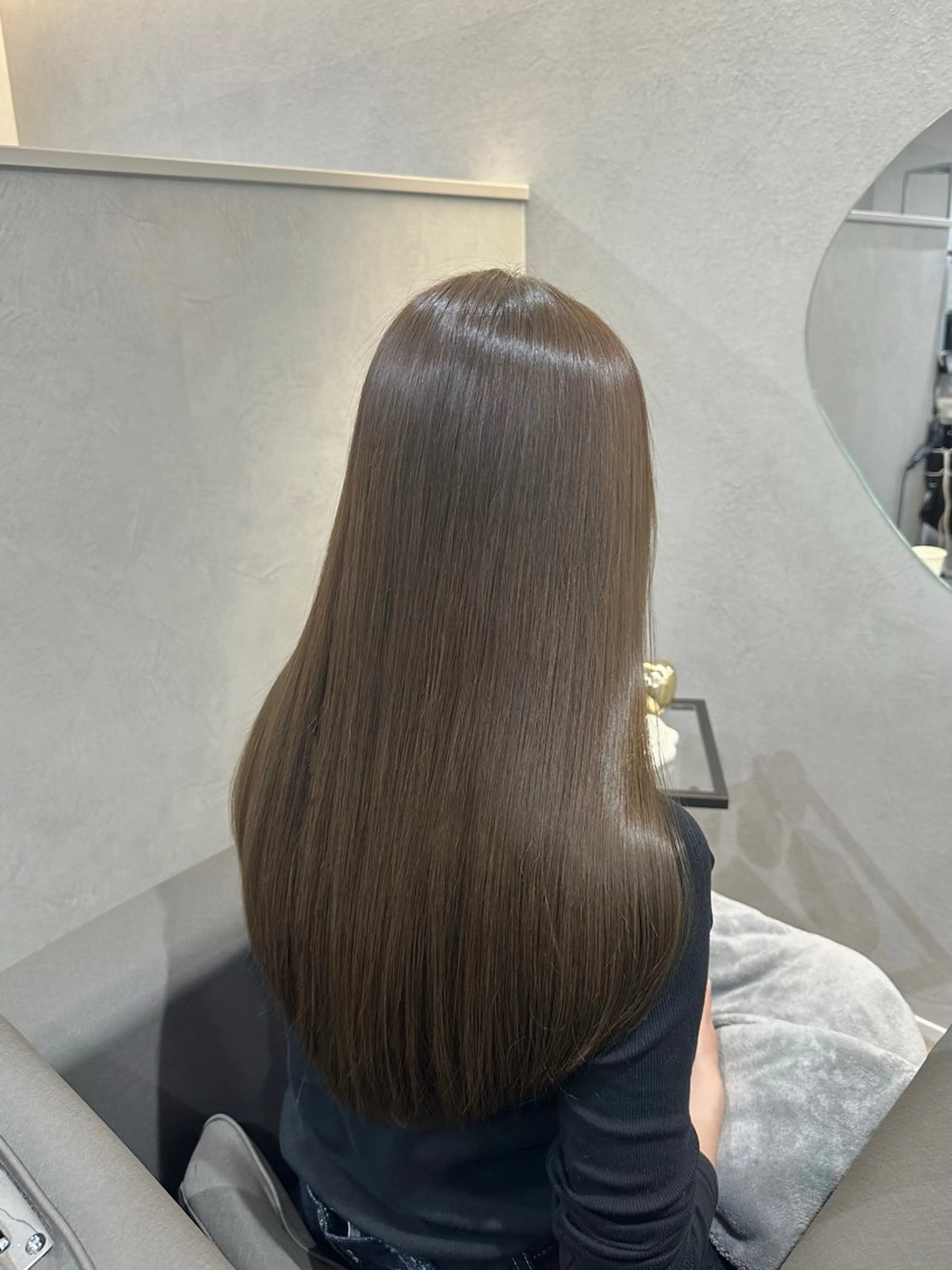 ロング パーマ 酸性ストレート ストレートパーマ カット 縮毛矯正 トリートメント Salon de  Qualia所属・Salon de QualiaRUNAのヘアスタイル