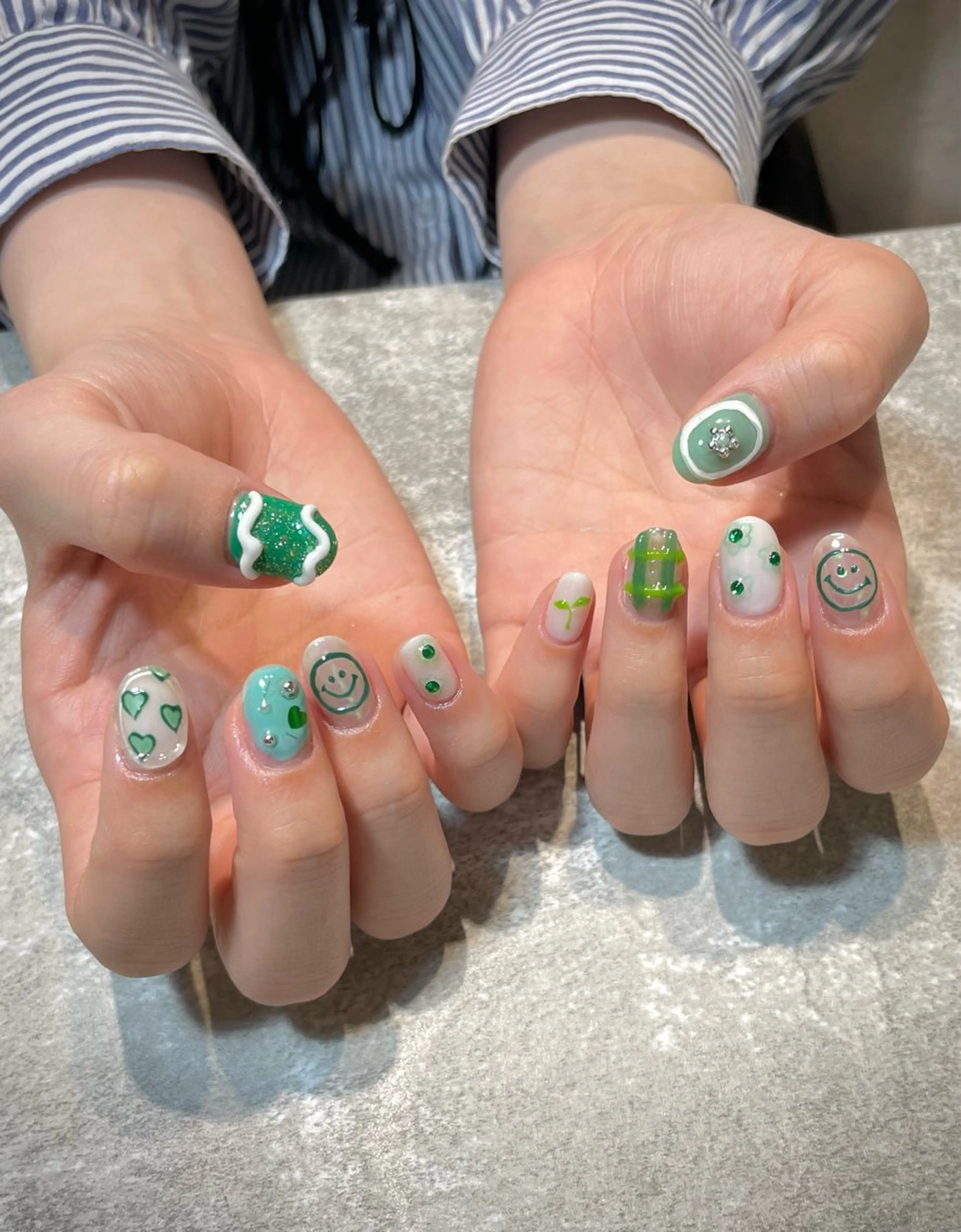 ネイル 持ち込み ハンドネイル nail moanaのネイルデザイン
