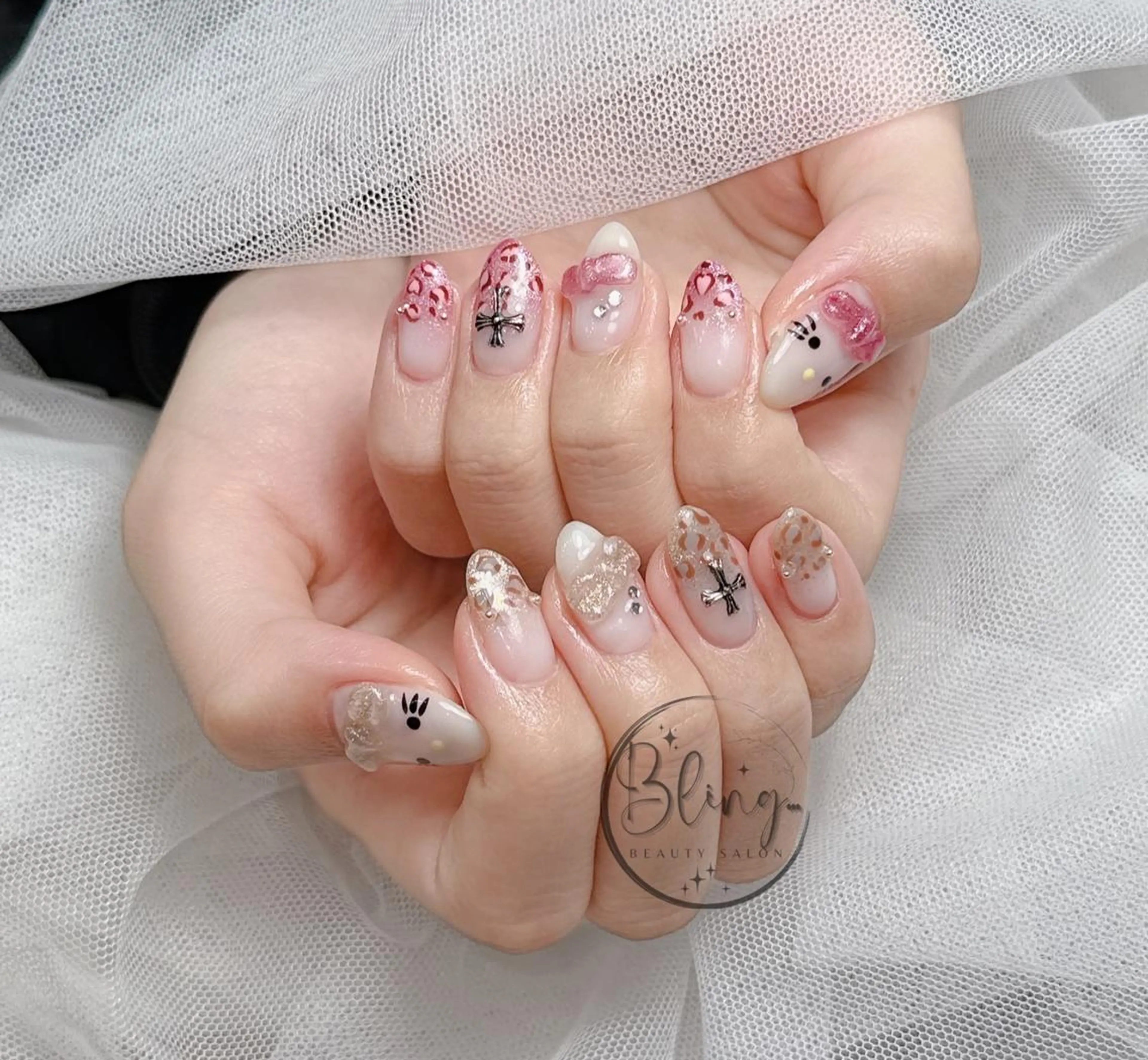 ロング 韓国風ヘア ハンドネイル Bling Salonのネイルデザイン