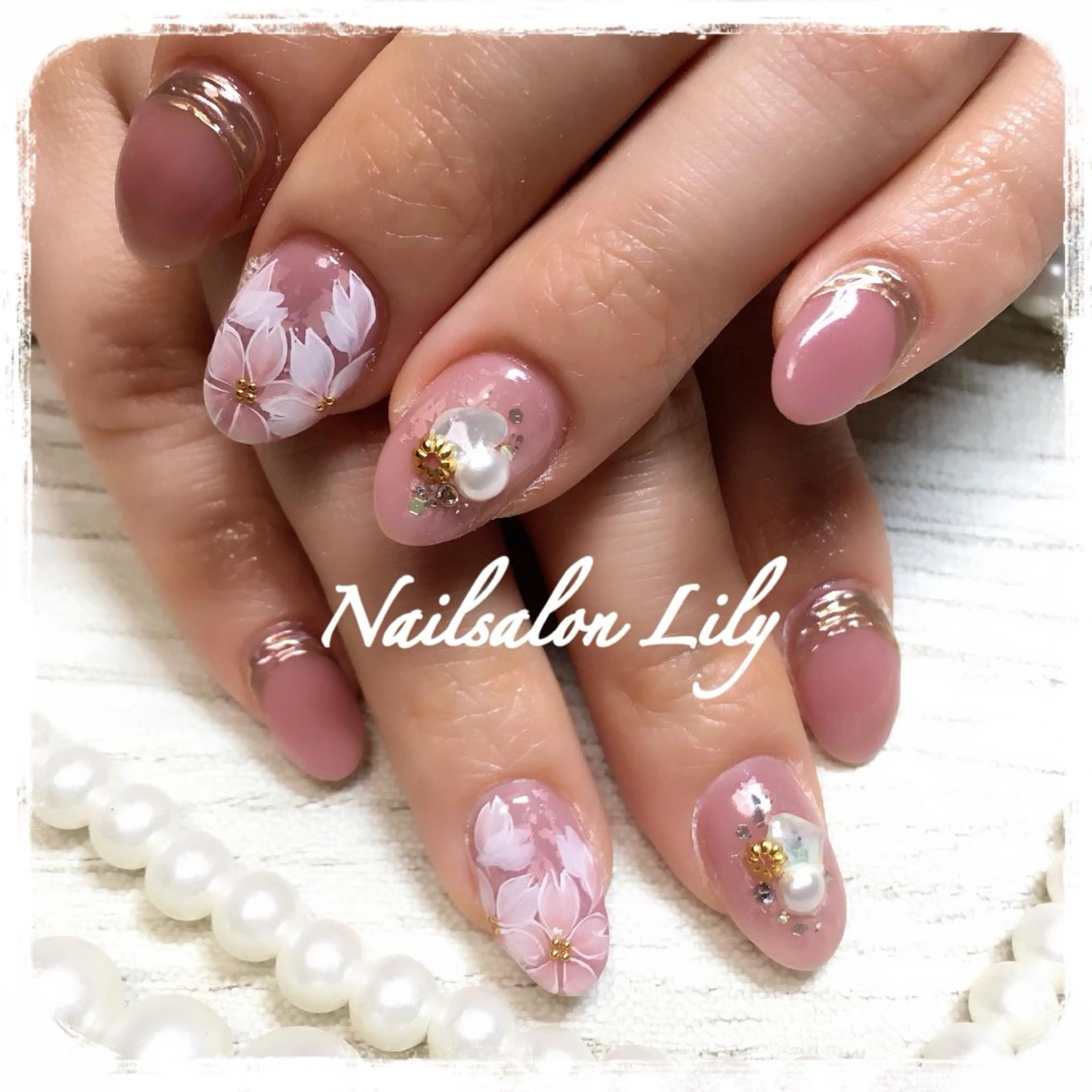ネイル 桜ネイル 春ネイル Lily*nail 🌻Mii🌻のネイルデザイン