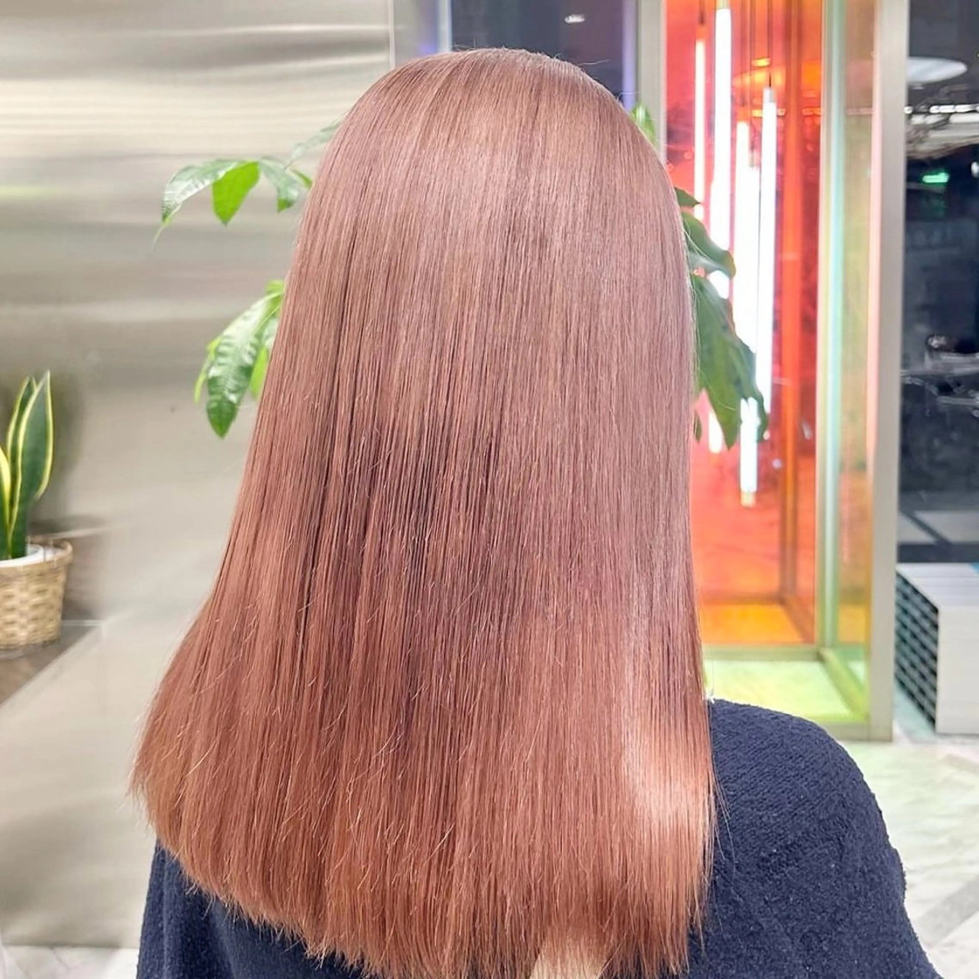 ロング カラー ブリーチ ケアブリーチ 透明感カラー ハイトーンカラー イルミナカラー ヘアカラー トリートメント メンズ/ボブ/パーマ /くるみのマツエク・マツパデザイン