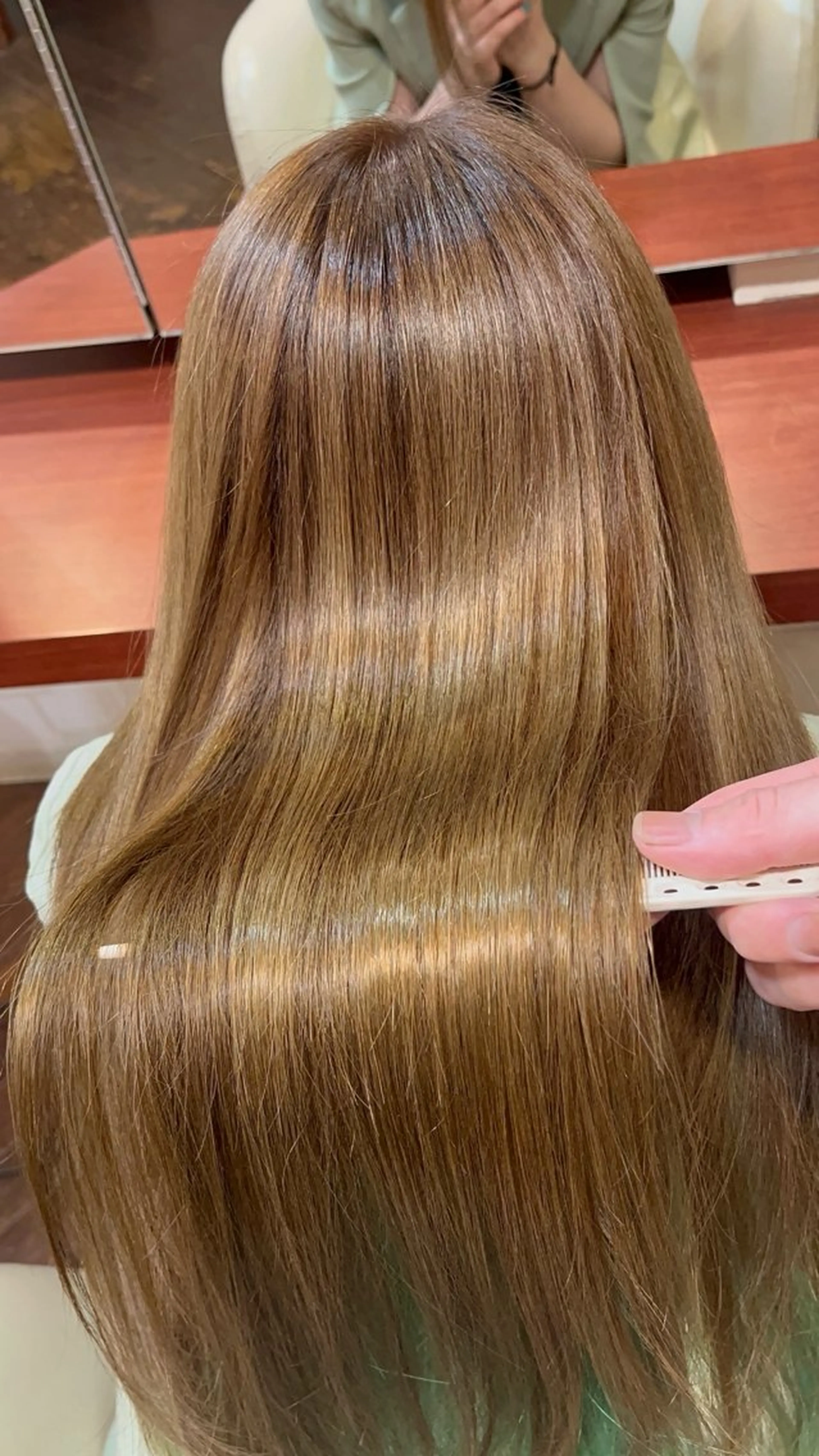 【サラ艶】🌈カット+カラー＋高濃度内部補修トリートメント🌈の写真