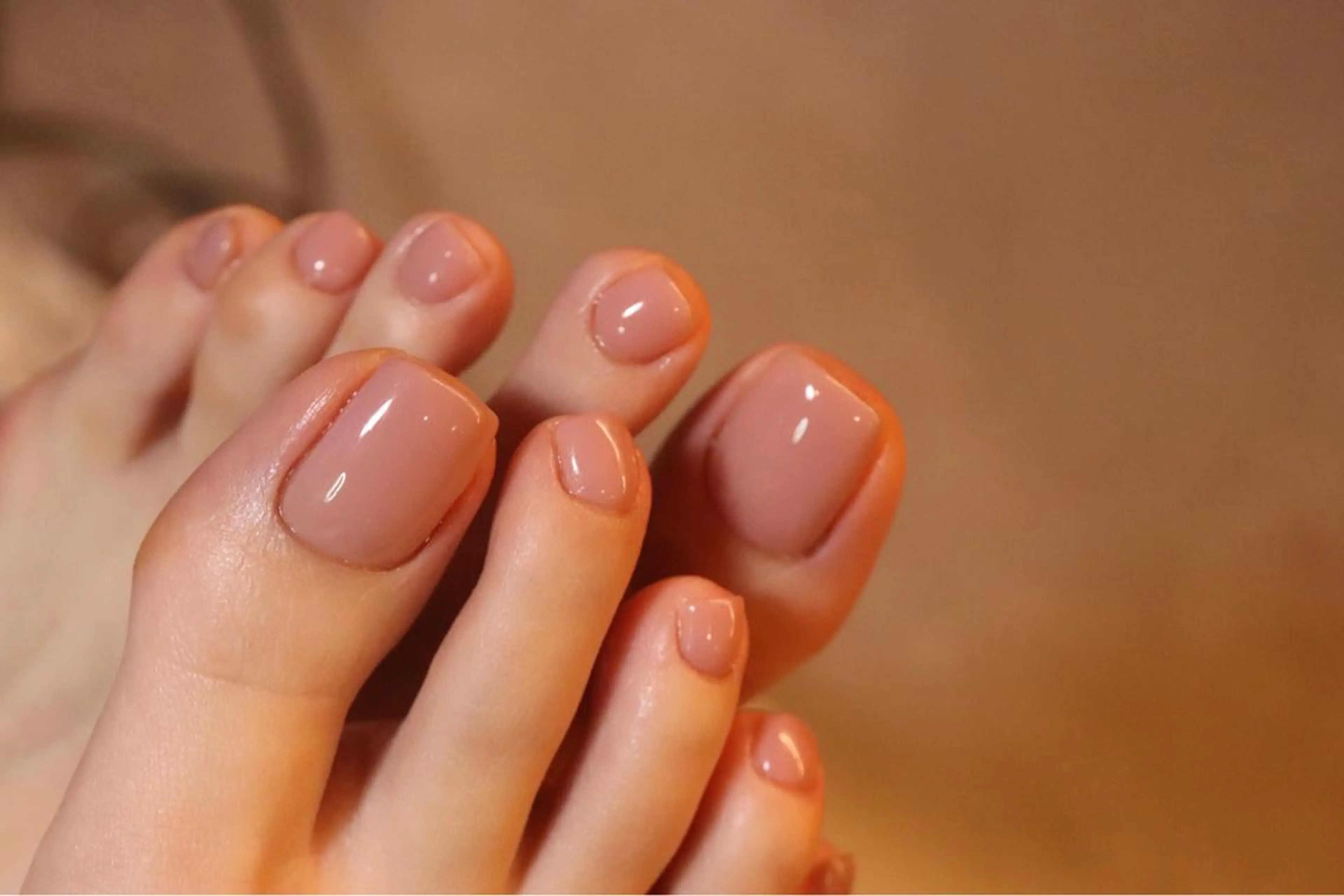 ネイル ピンク ピンクベージュ フットネイル Faire MIKIのネイルデザイン