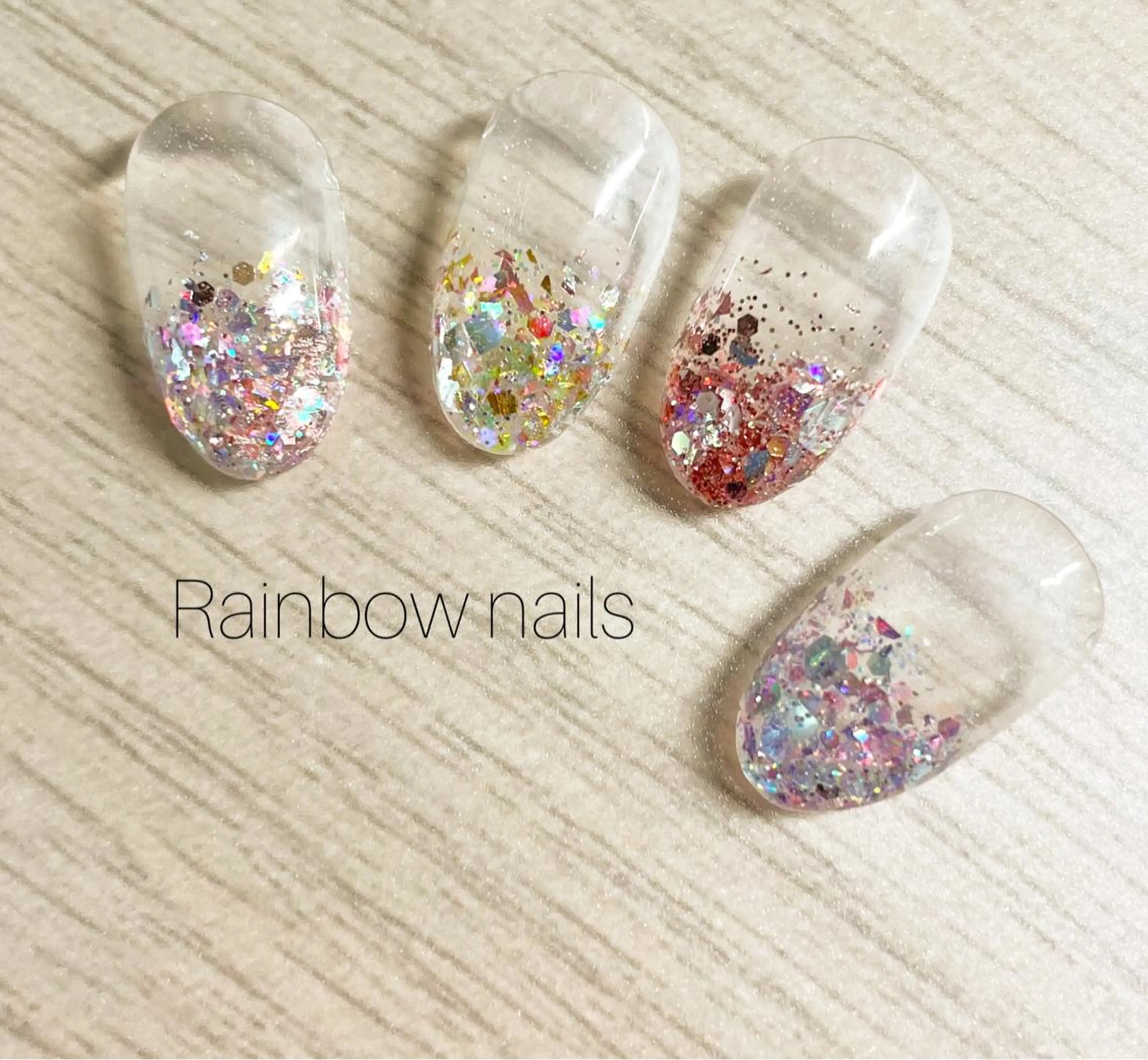 ネイル ホログラムネイル キラキラネイル ラメ(グリッター) Rainbow nailsくろちゃんのネイルデザイン