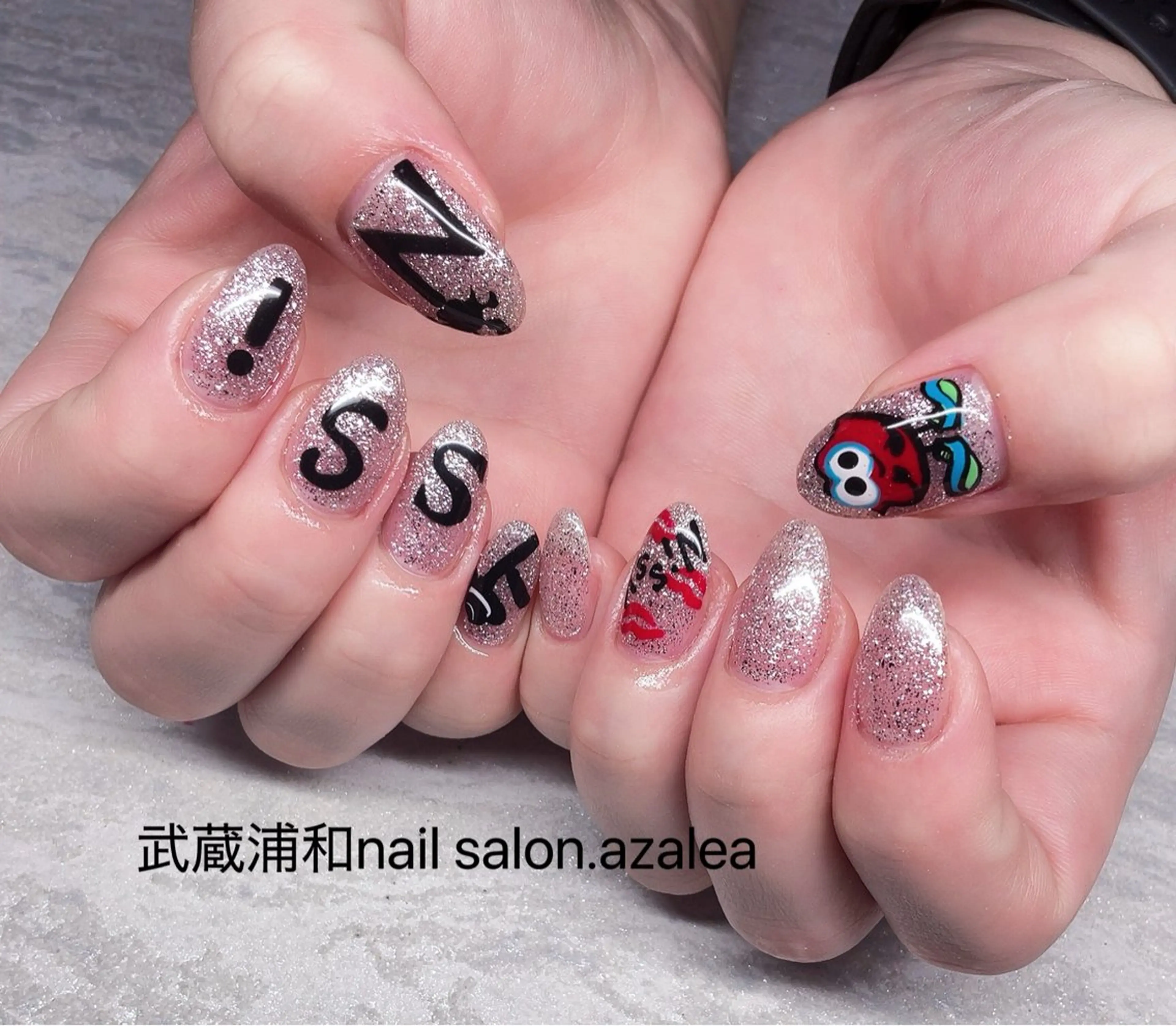 ネイル ハンドネイル R inのネイルデザイン