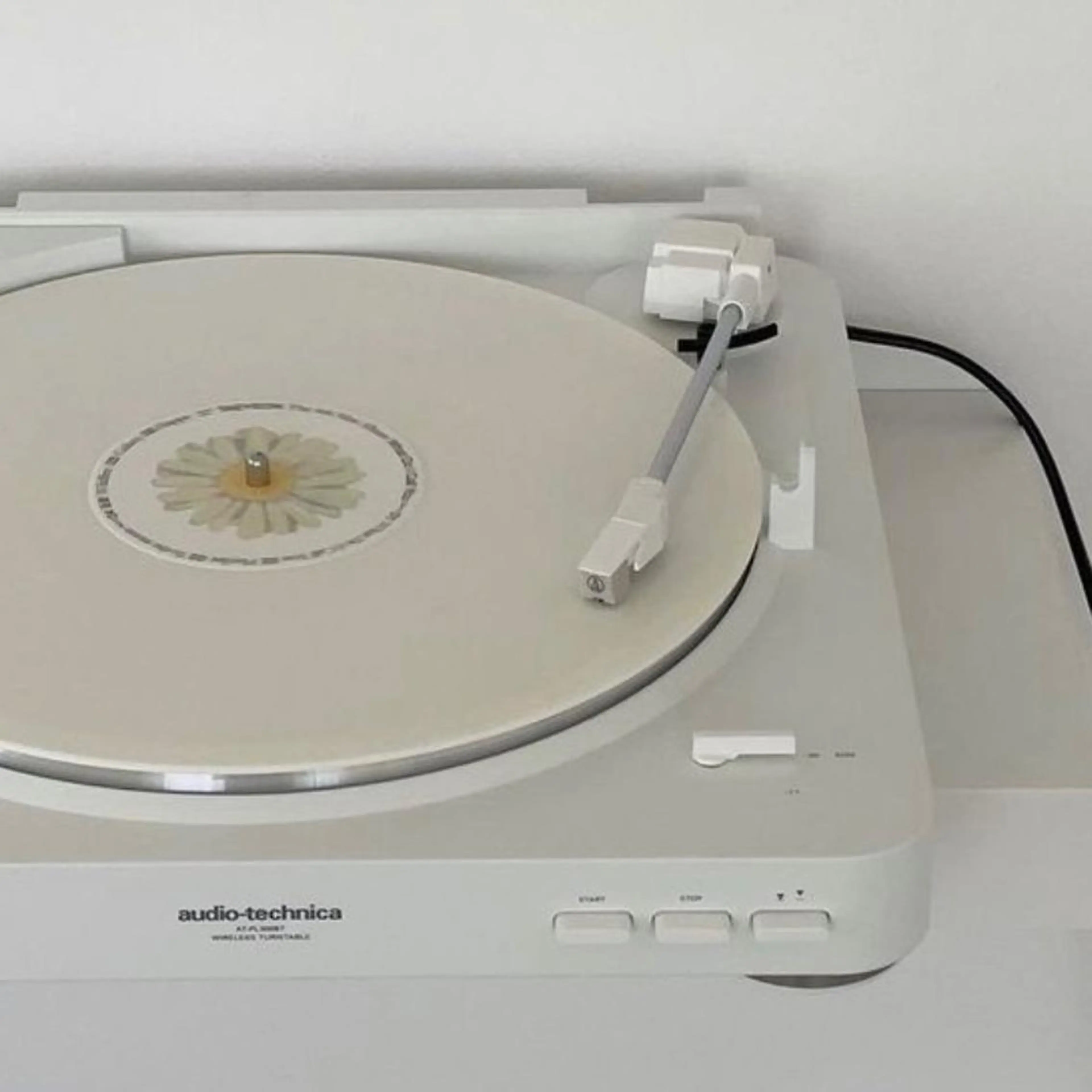 RUMéL 🌙YUIのマツエク・マツパデザイン